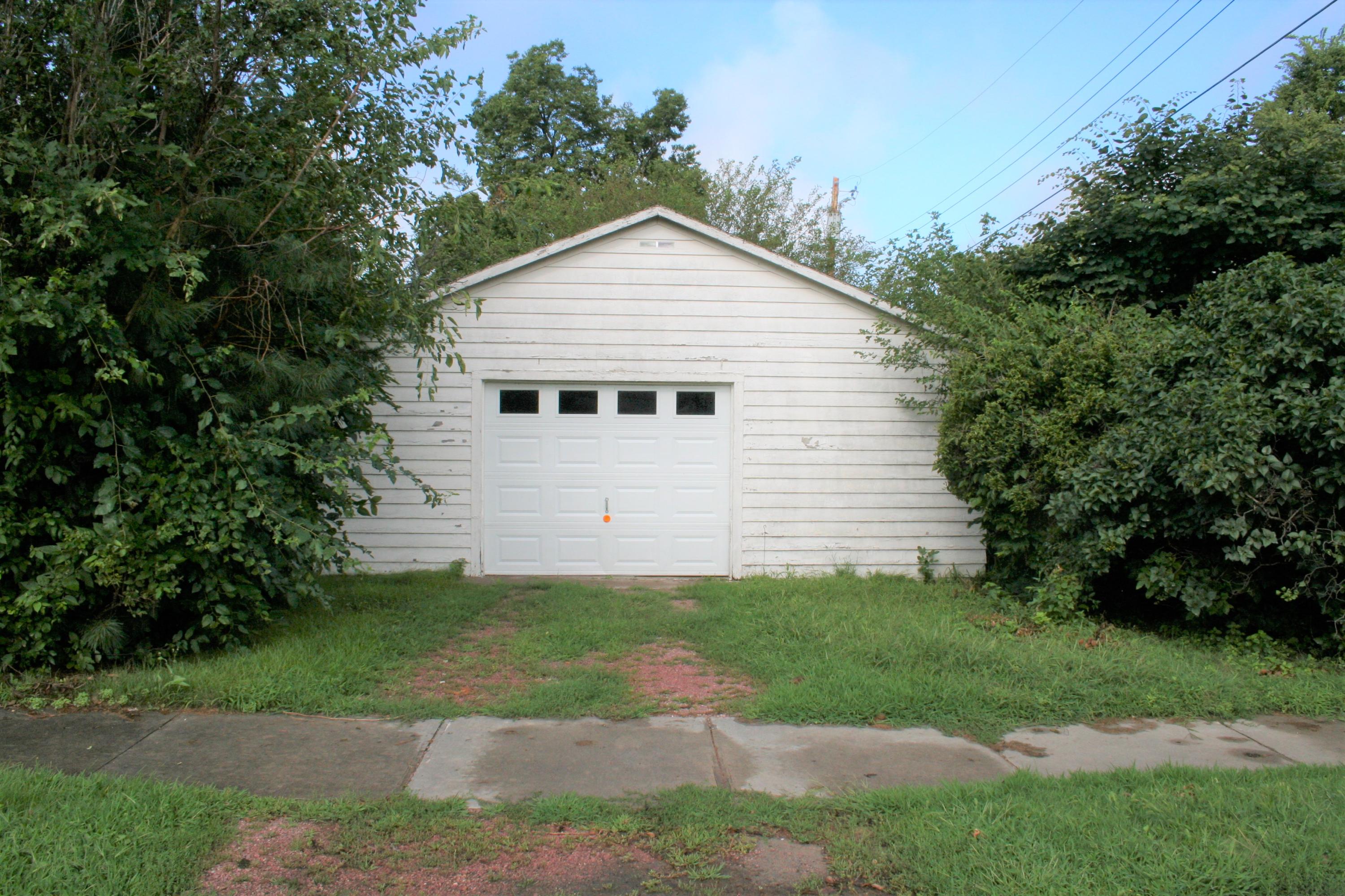 220 E 10th Ave