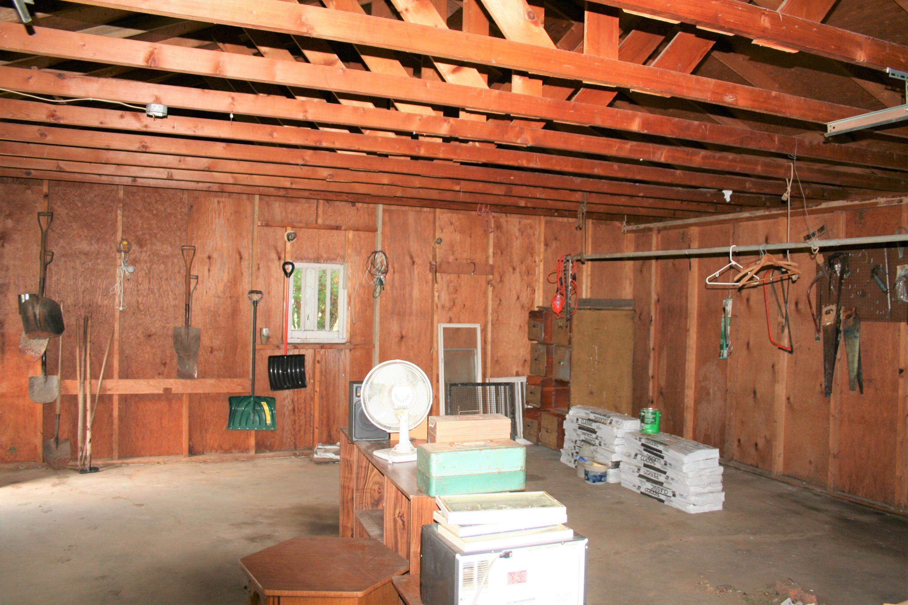 220 E 10th Ave