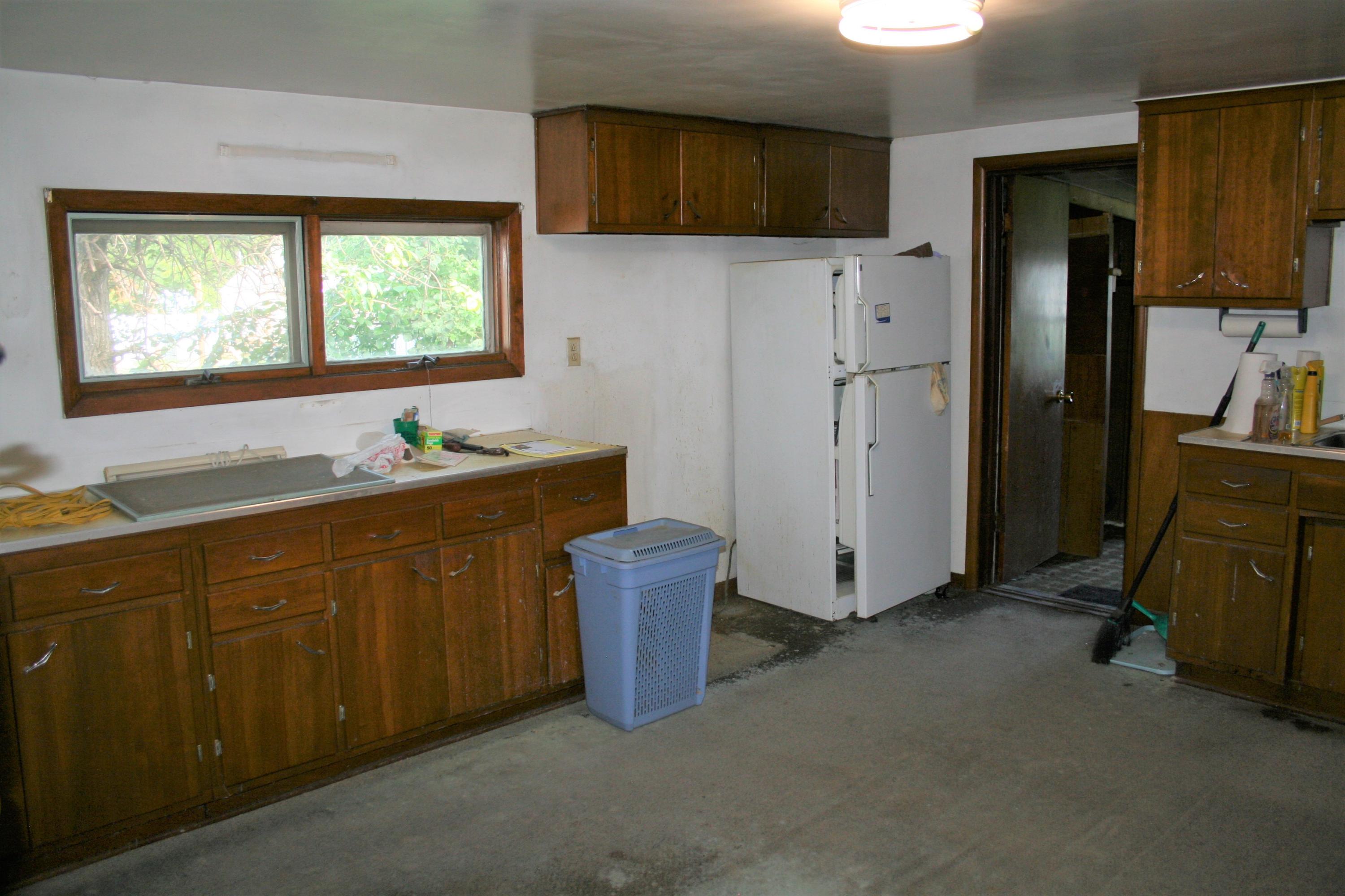 220 E 10th Ave