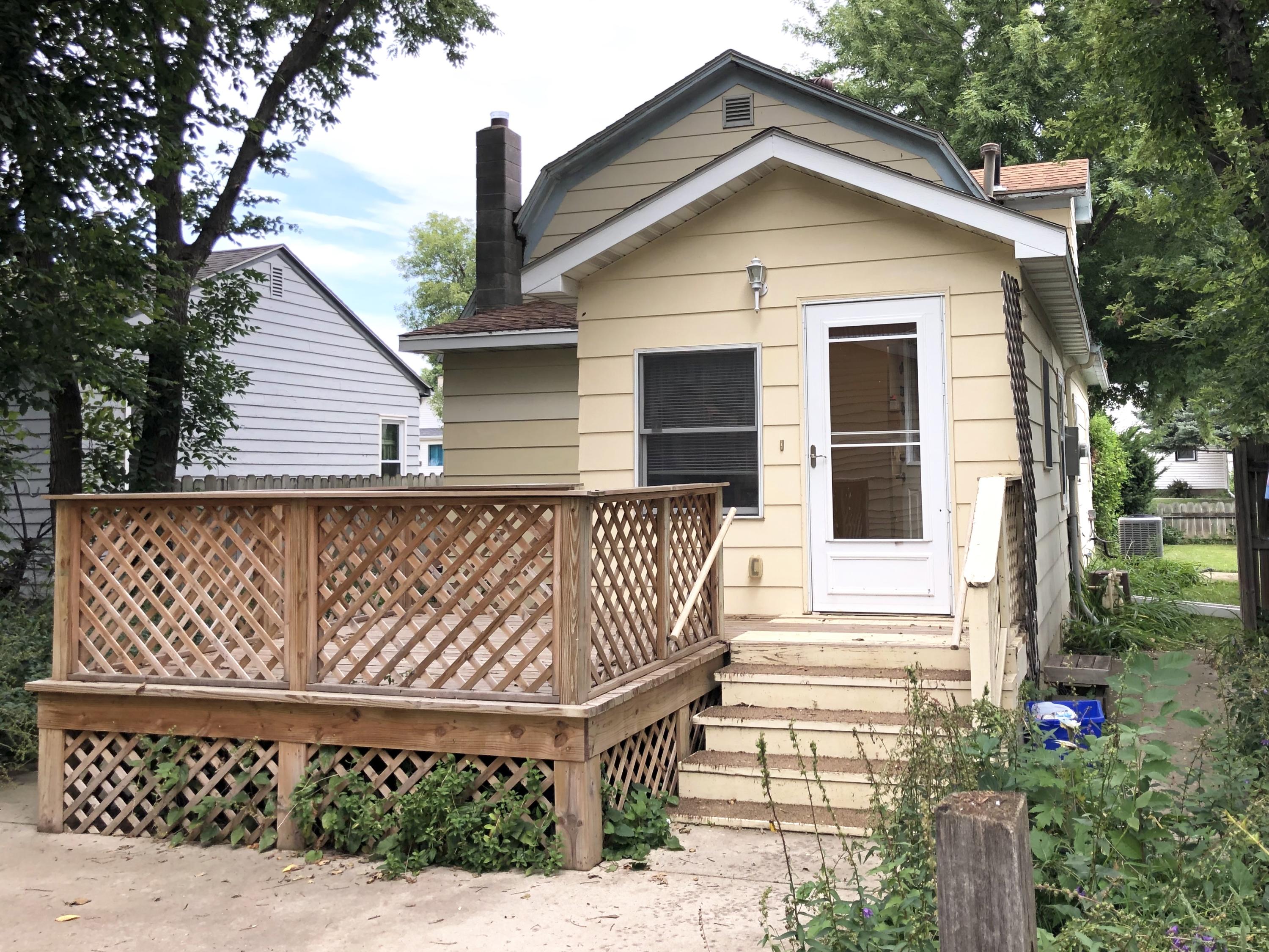 1117 E 2nd Ave