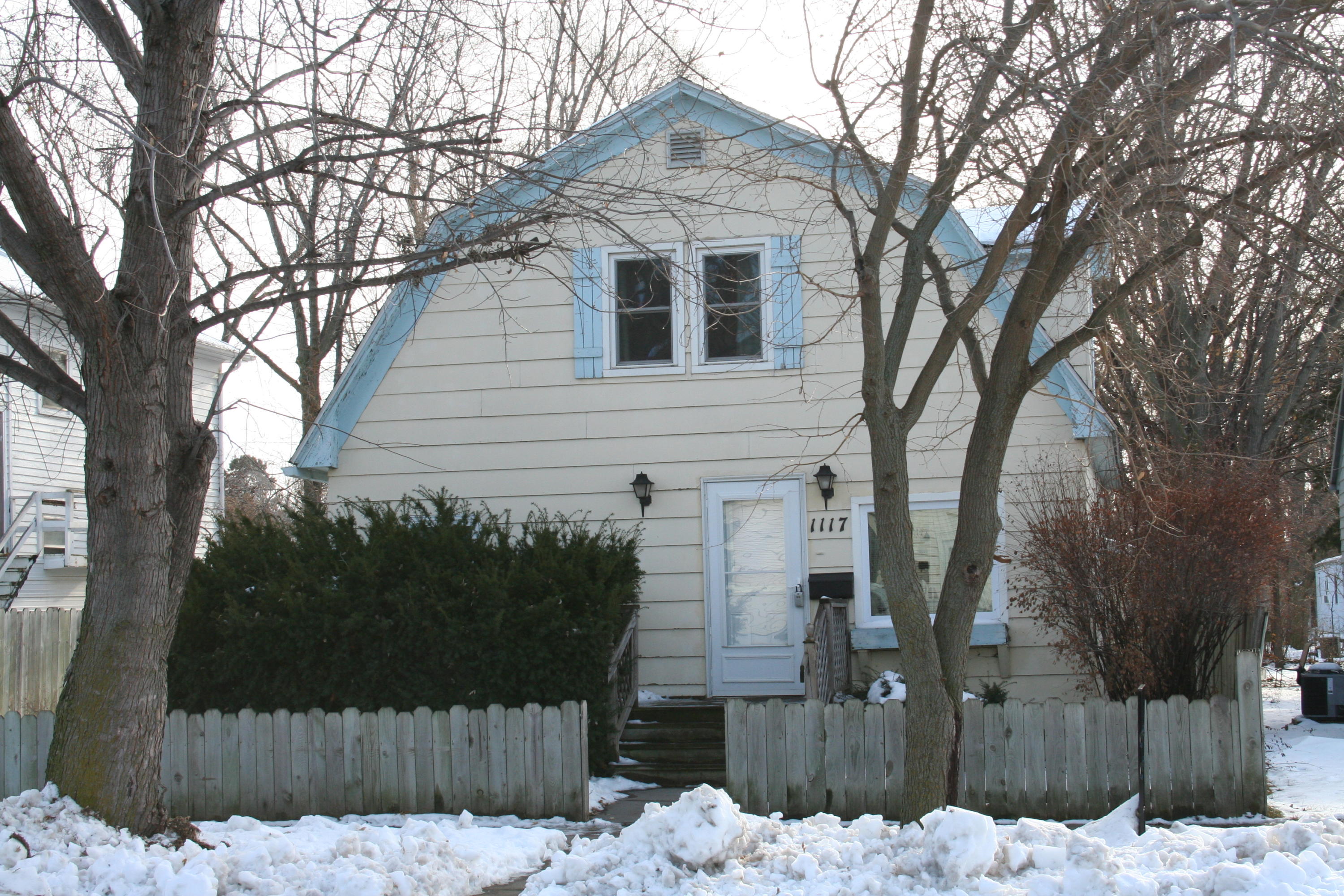 1117 E 2nd Ave