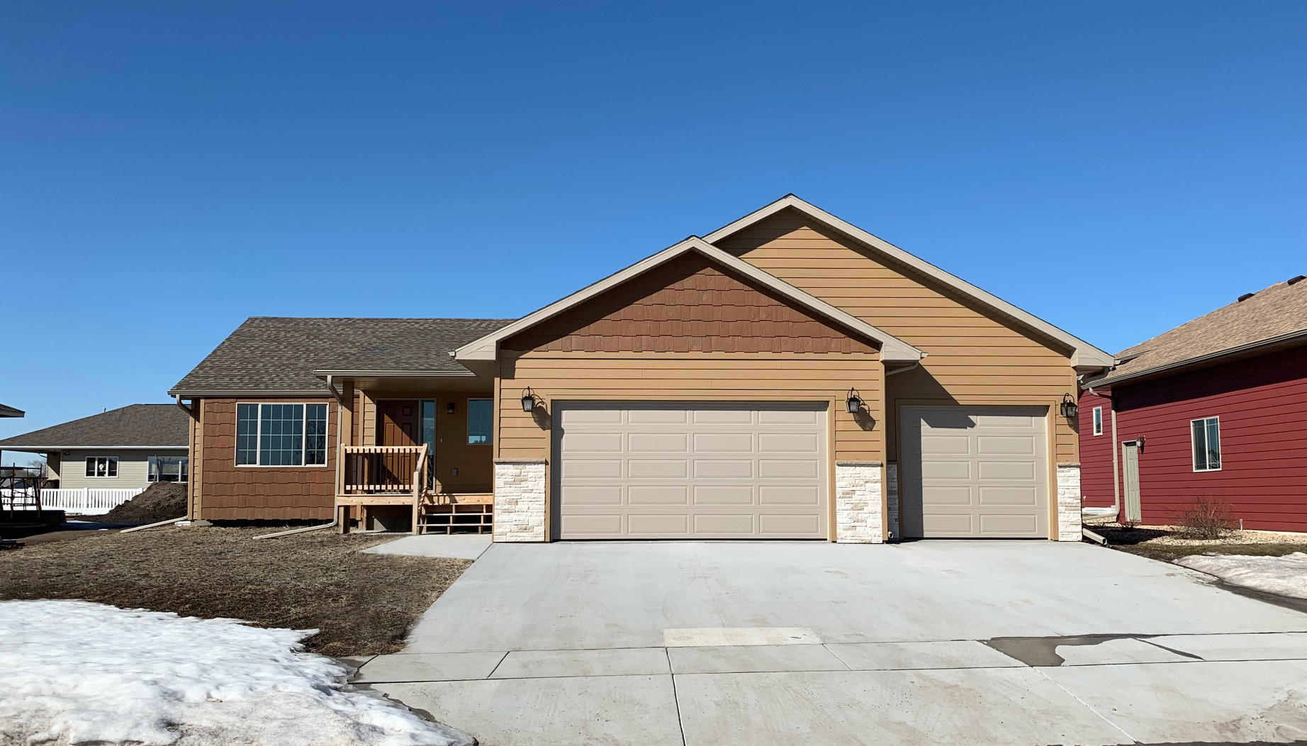 1808 E Birch