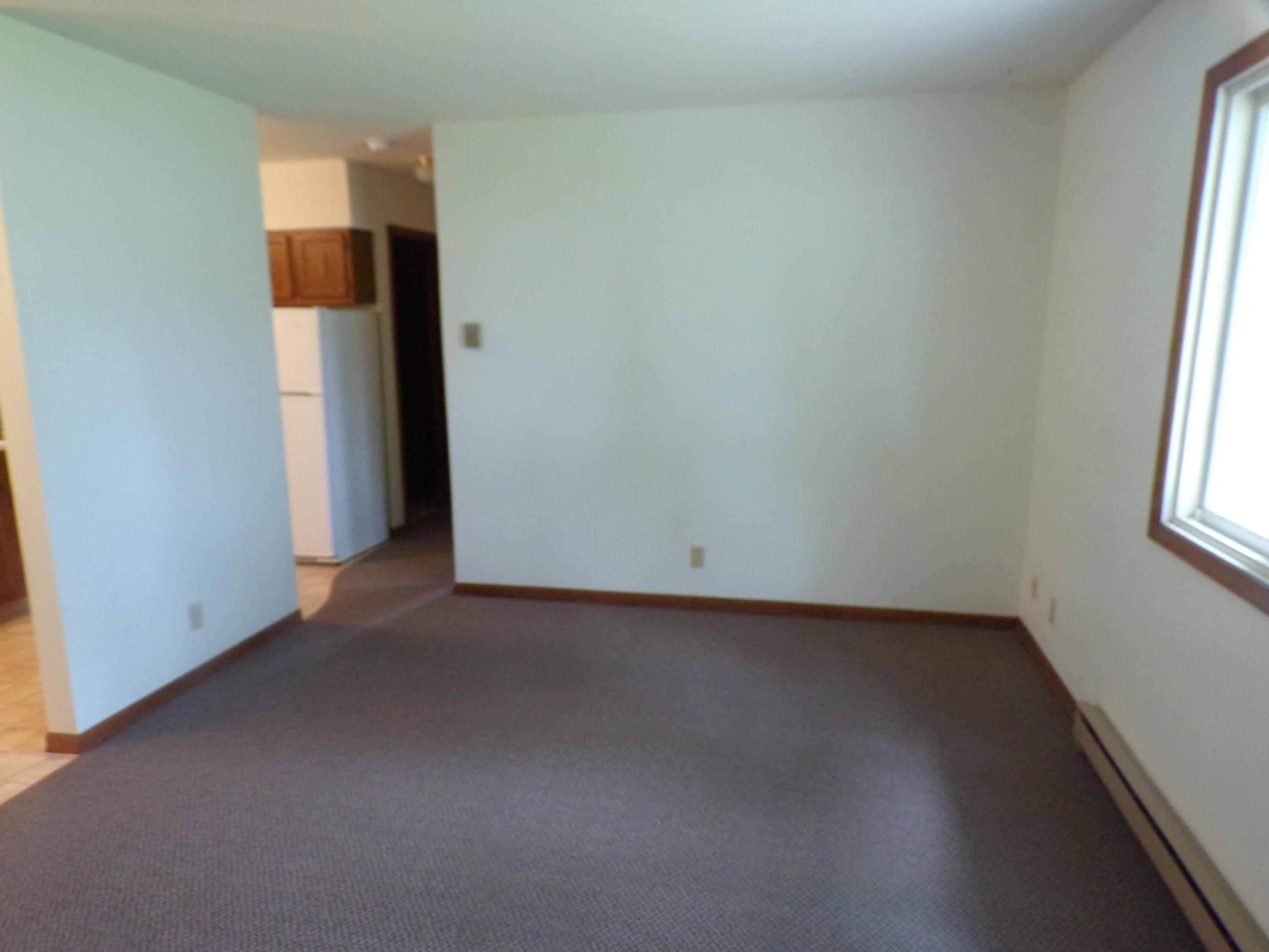 103 S Wilson