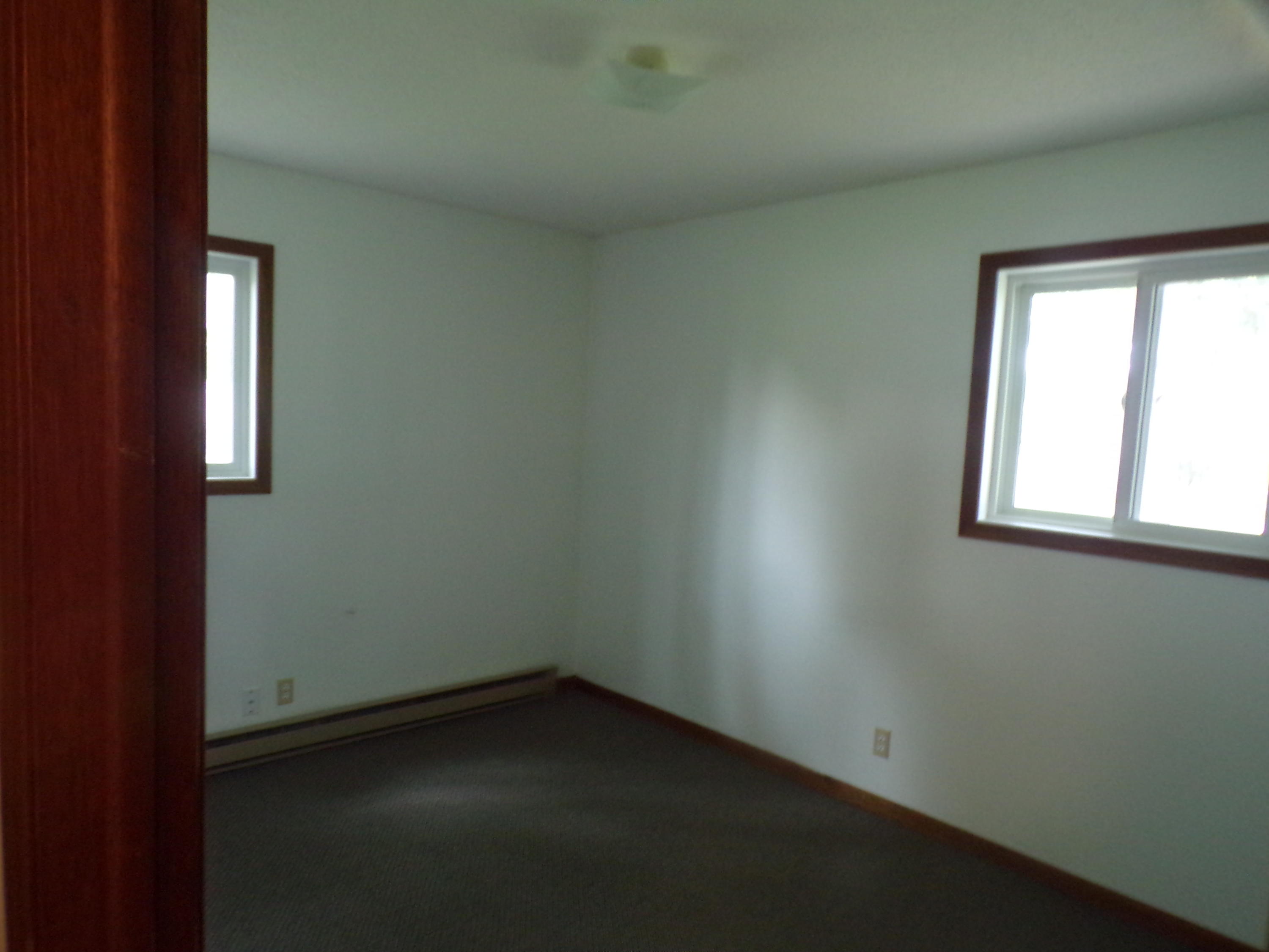 103 S Wilson