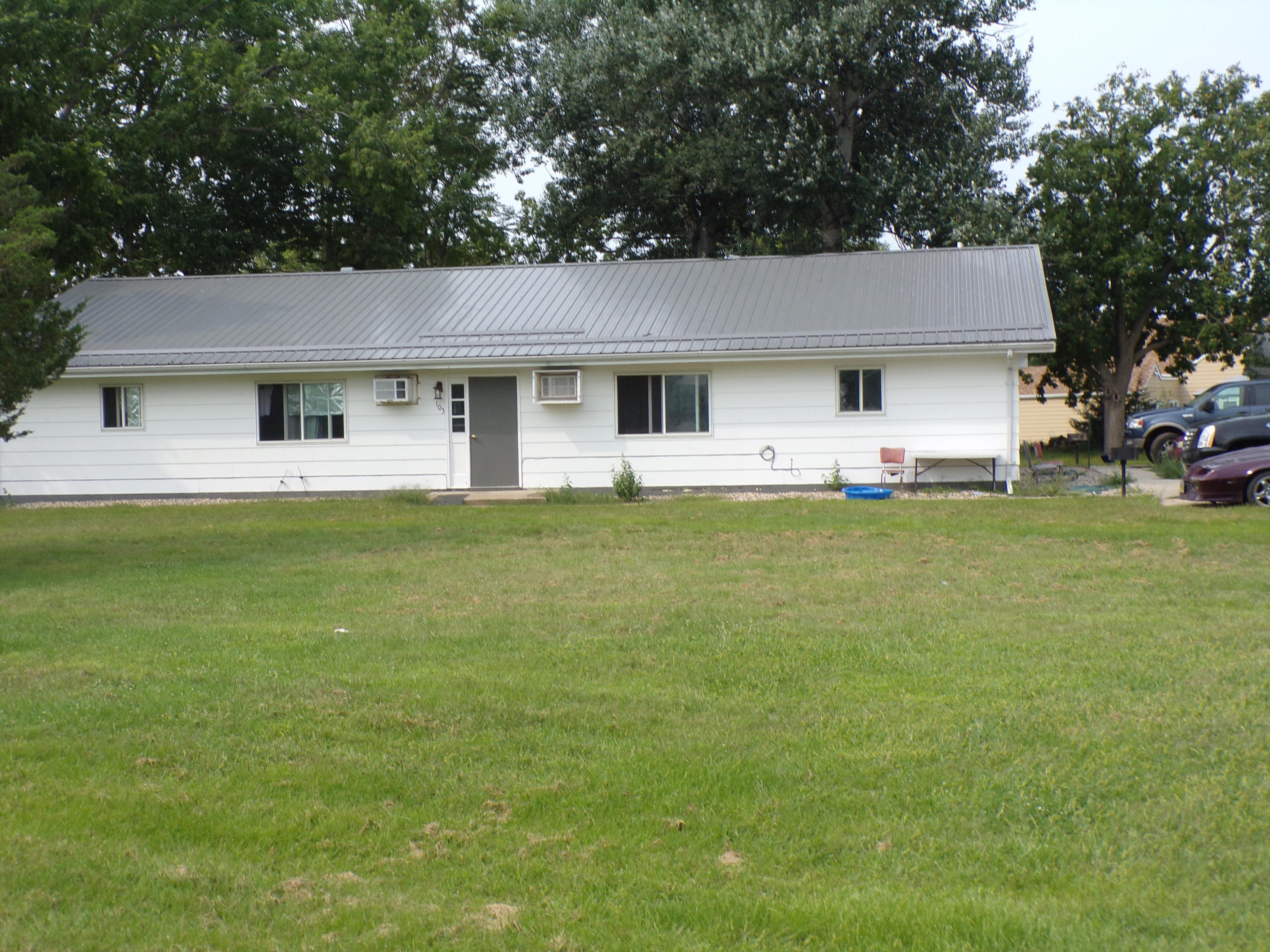 103 S Wilson