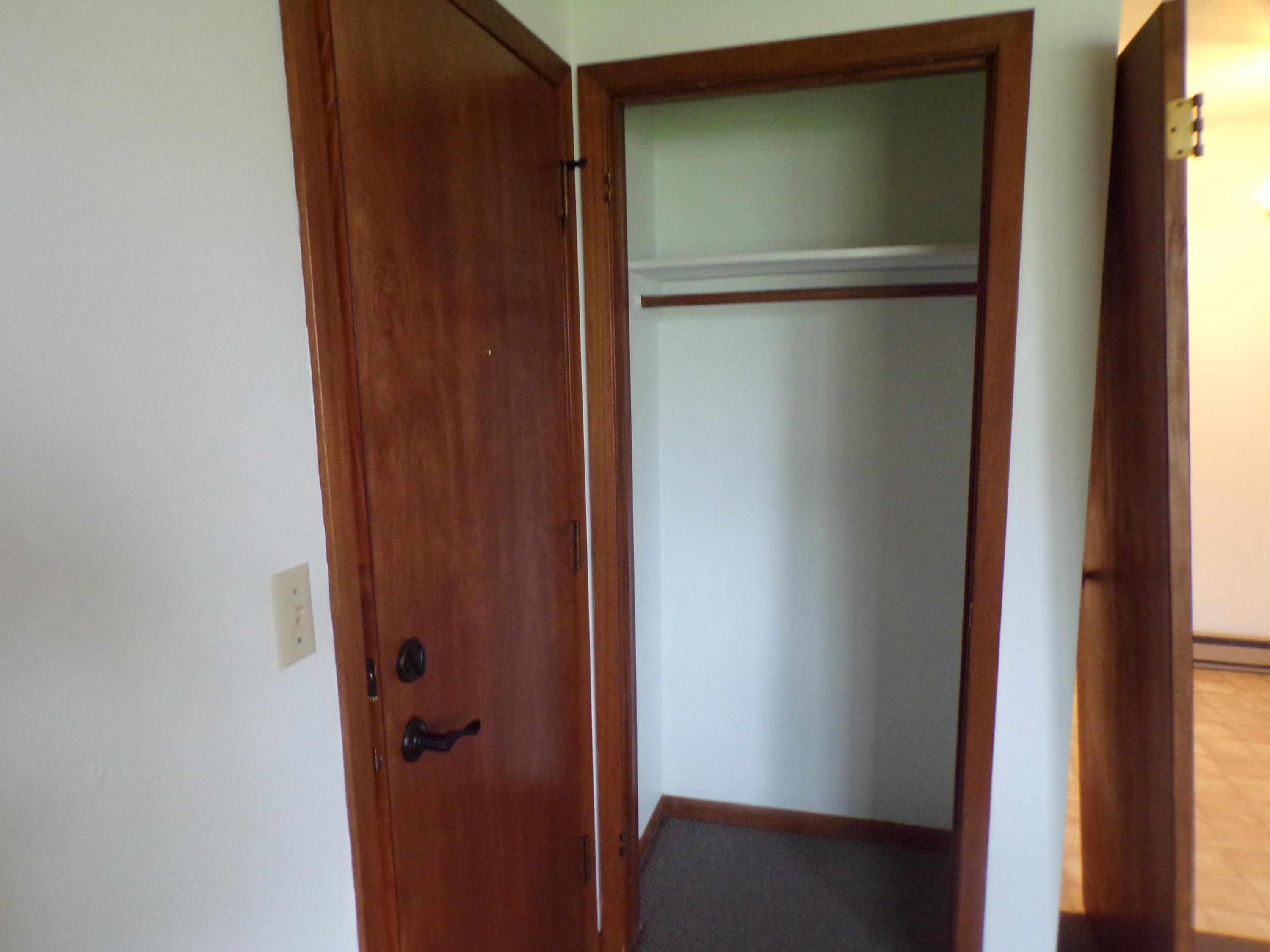 103 S Wilson