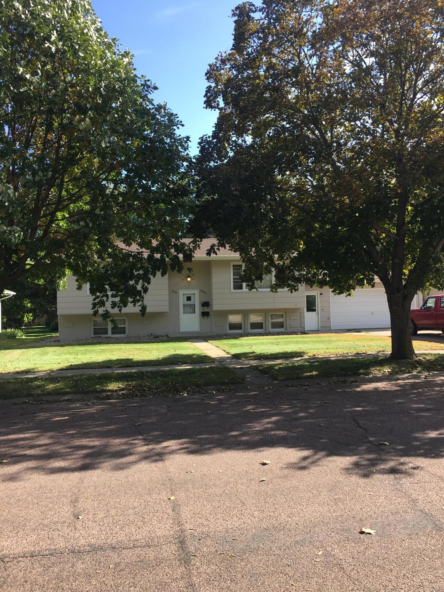 608 S Anderson