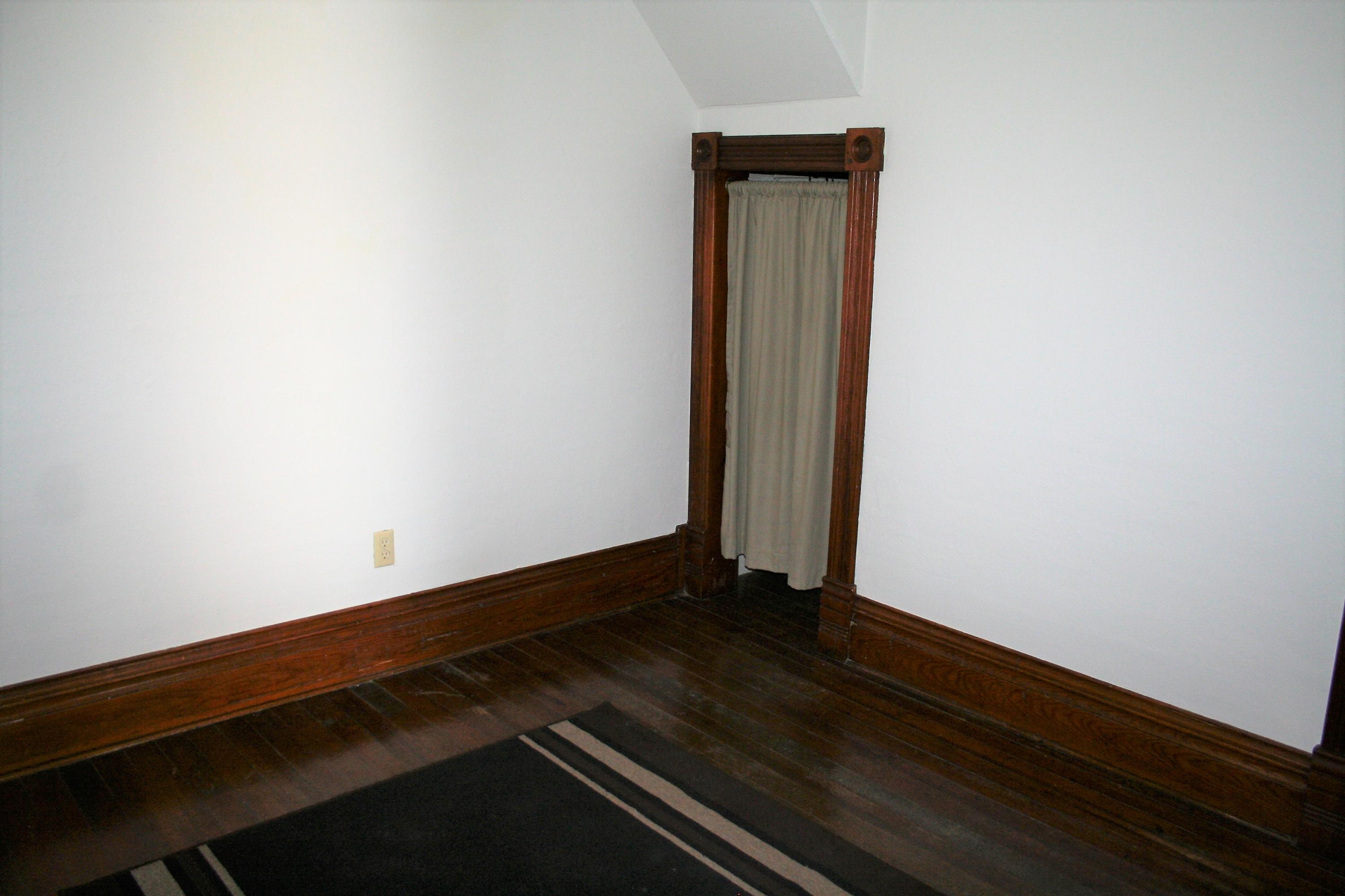 512 N Tibbetts