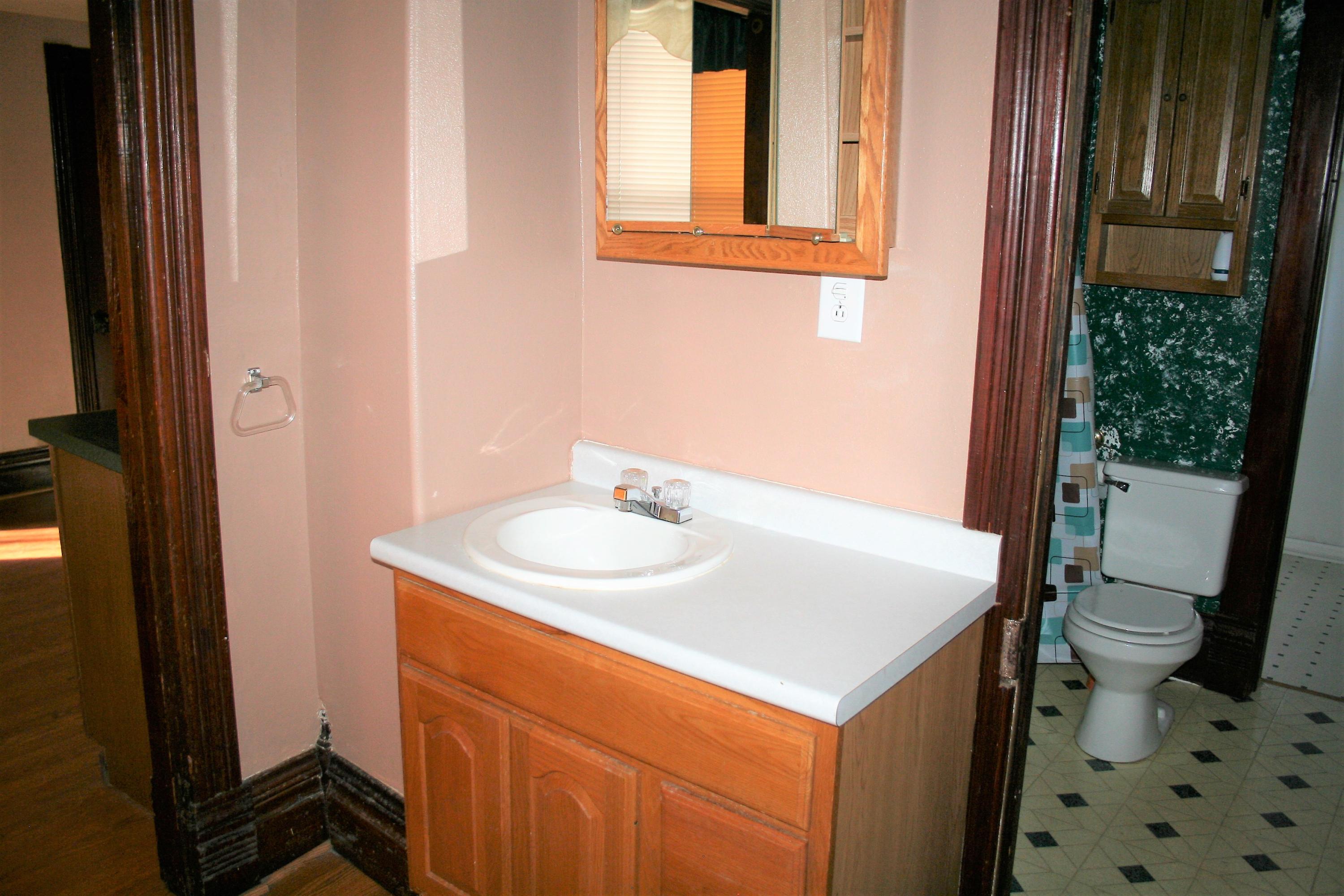 512 N Tibbetts