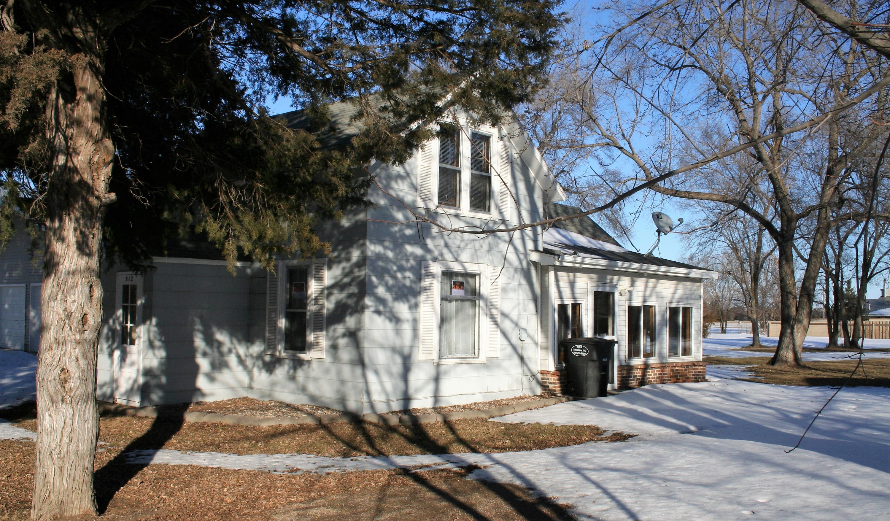 512 N Tibbetts