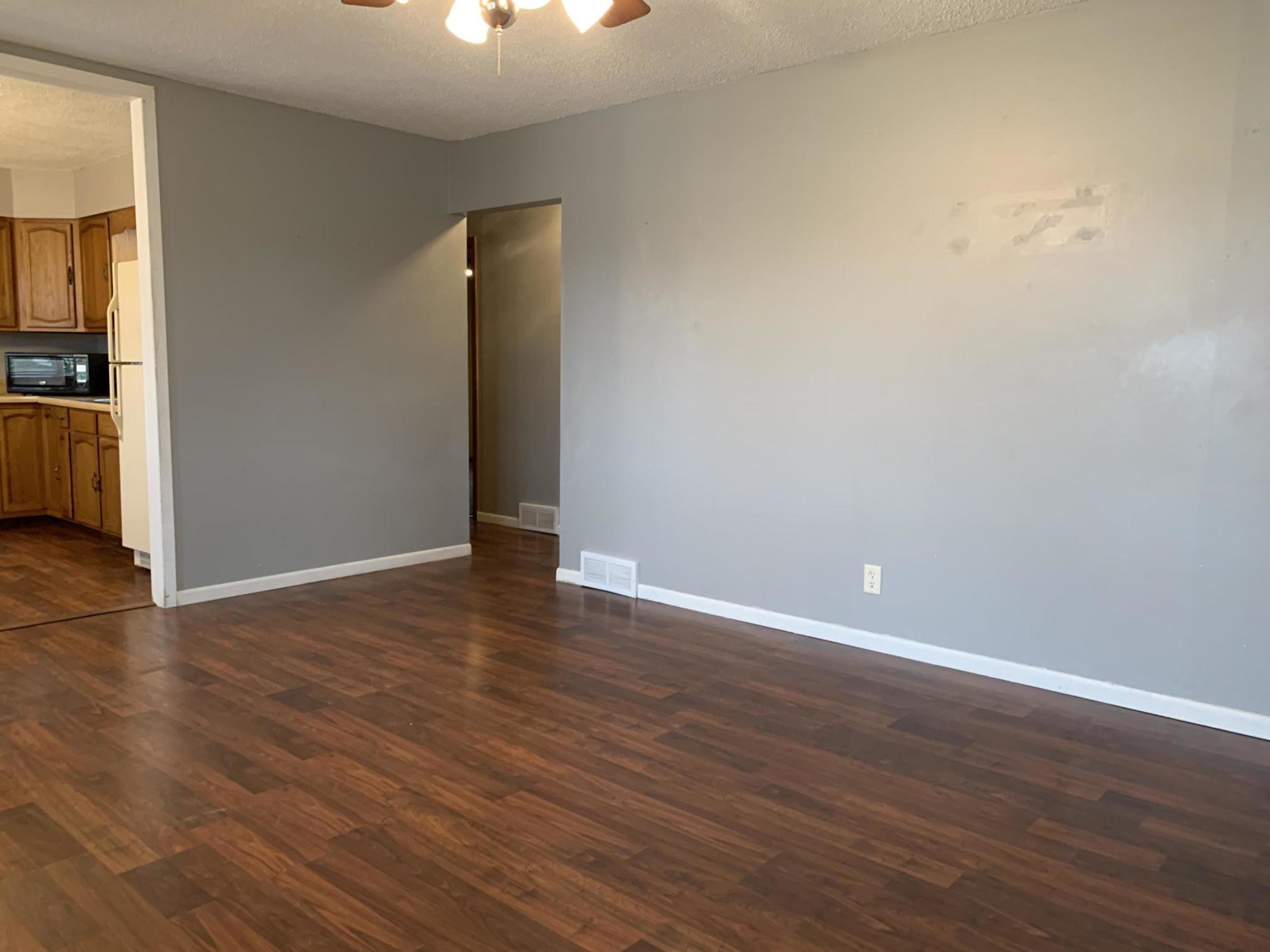 1403 Bridle Dr