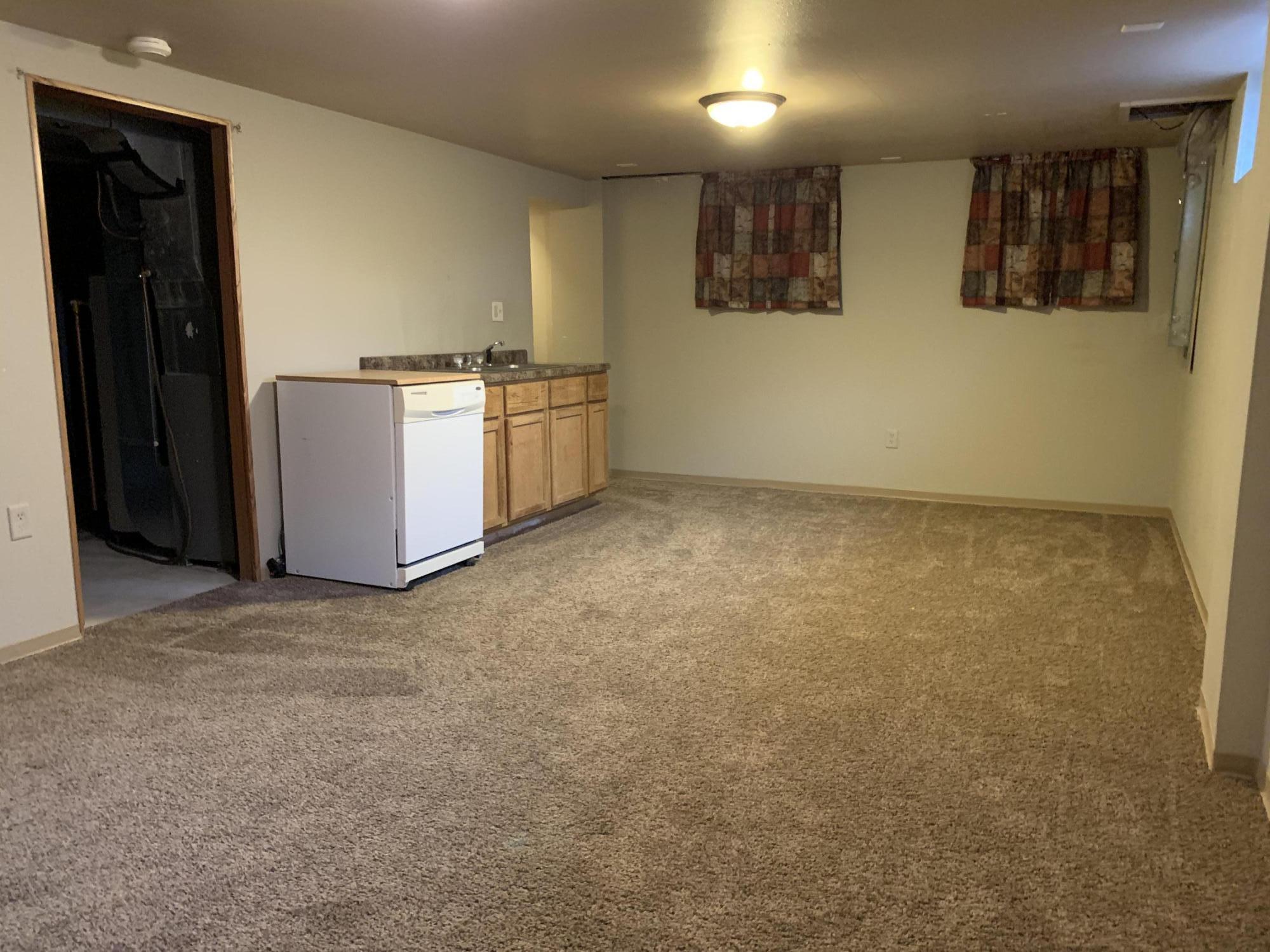 1403 Bridle Dr