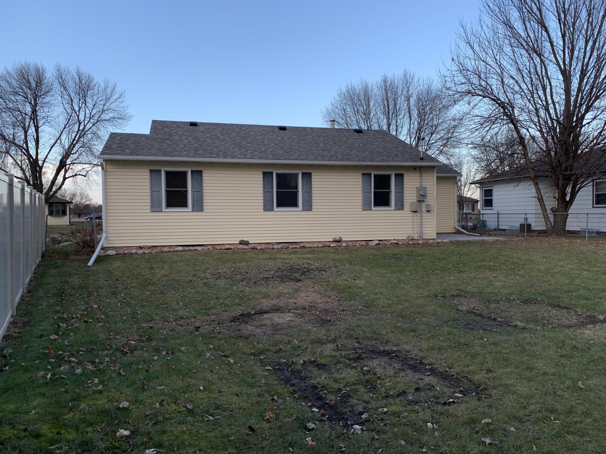 1403 Bridle Dr