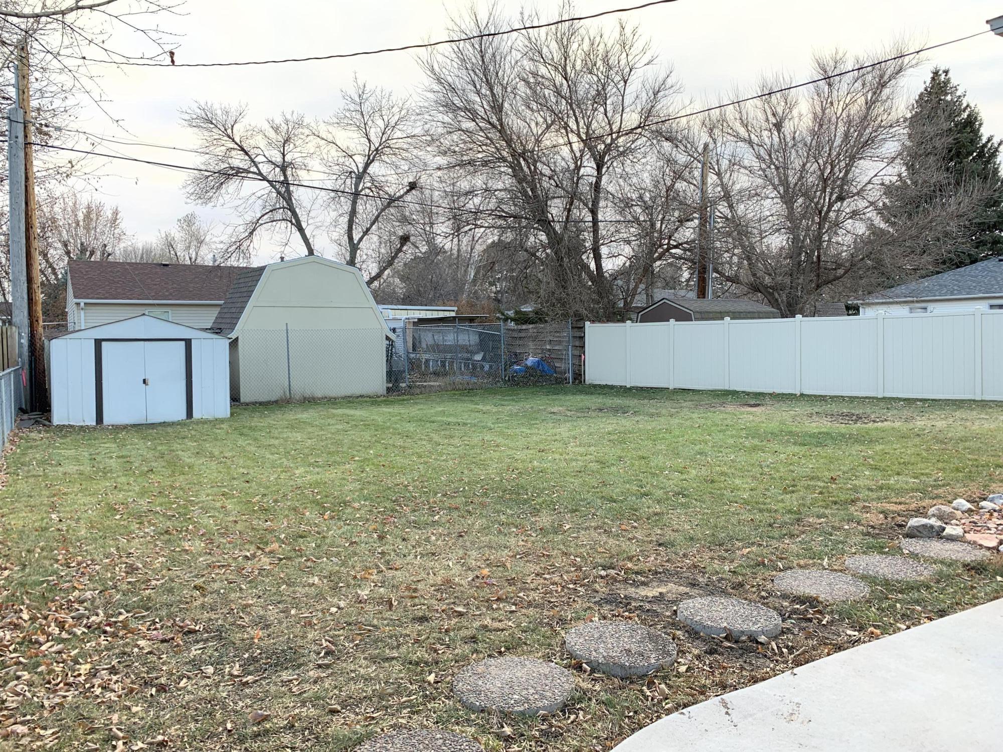 1403 Bridle Dr