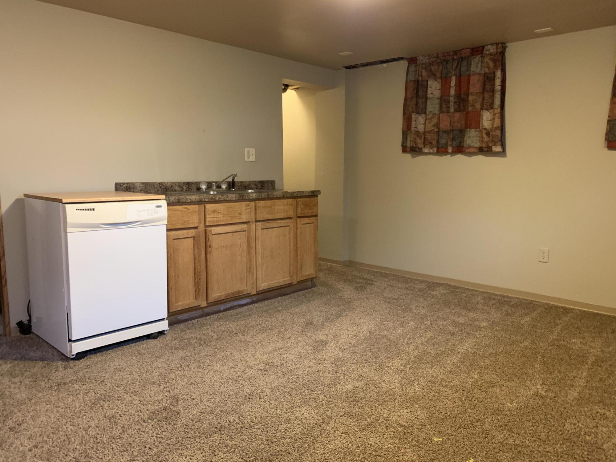 1403 Bridle Dr