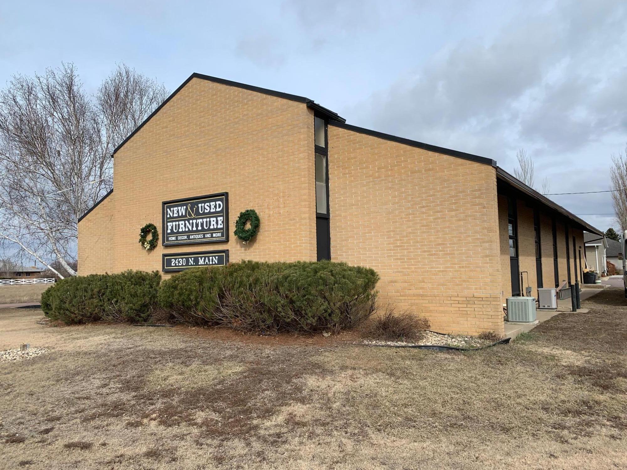 2430 N Main St