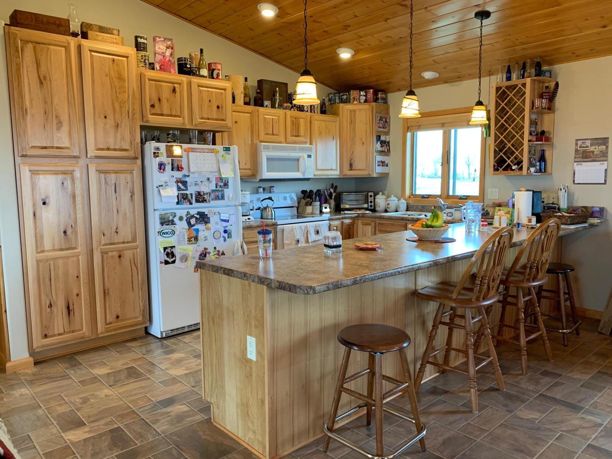 23589 Twin lakes Dr