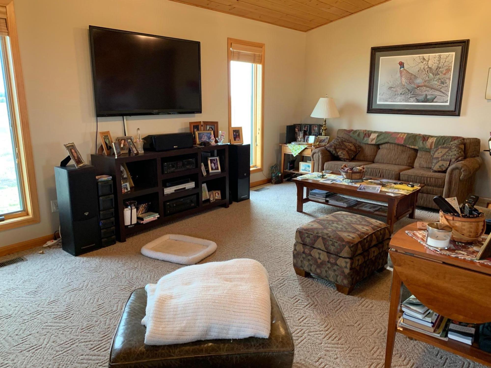 23589 Twin lakes Dr