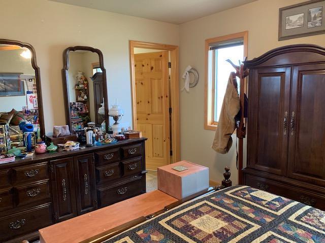23589 Twin lakes Dr