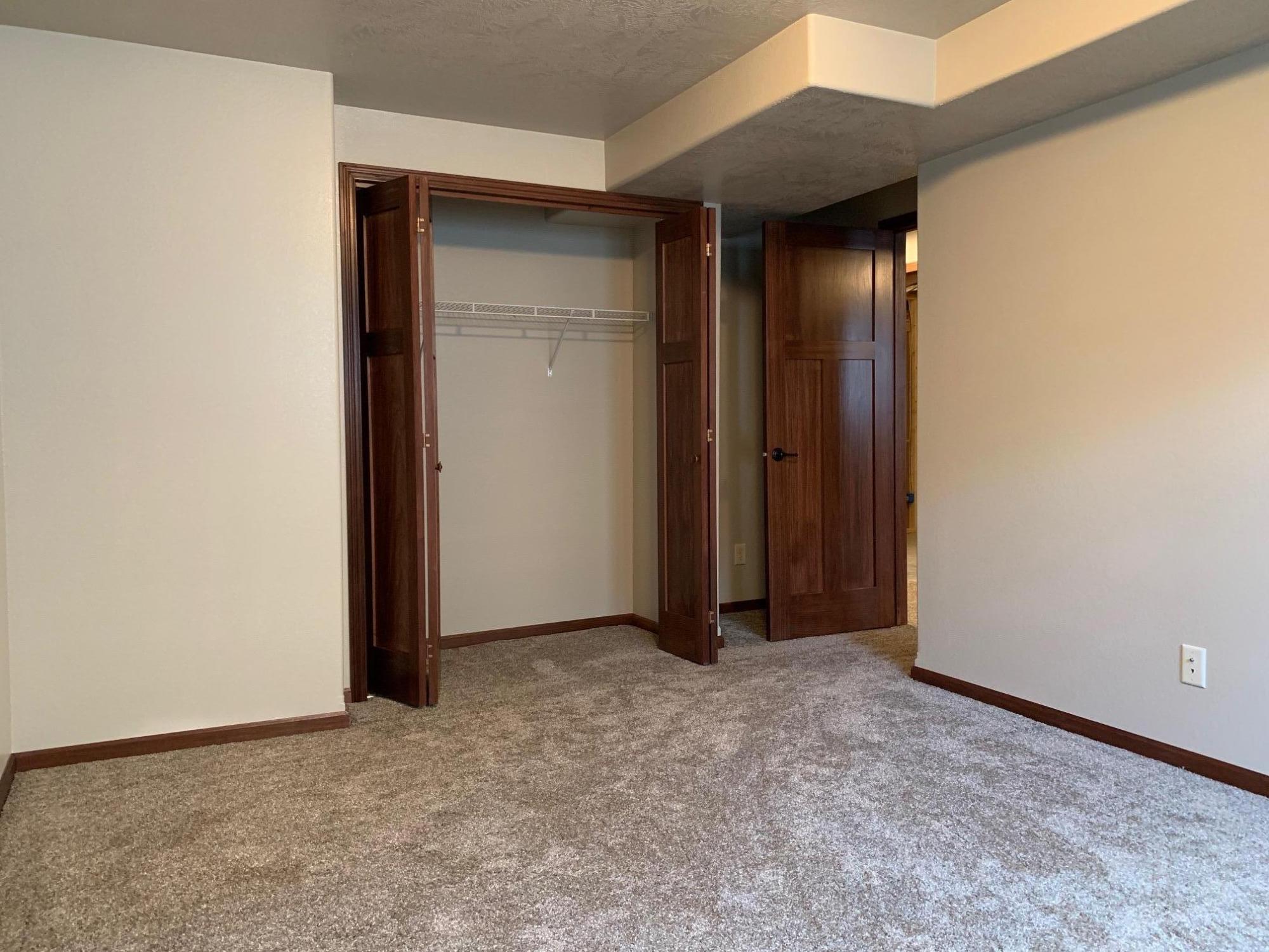 1804 E Birch