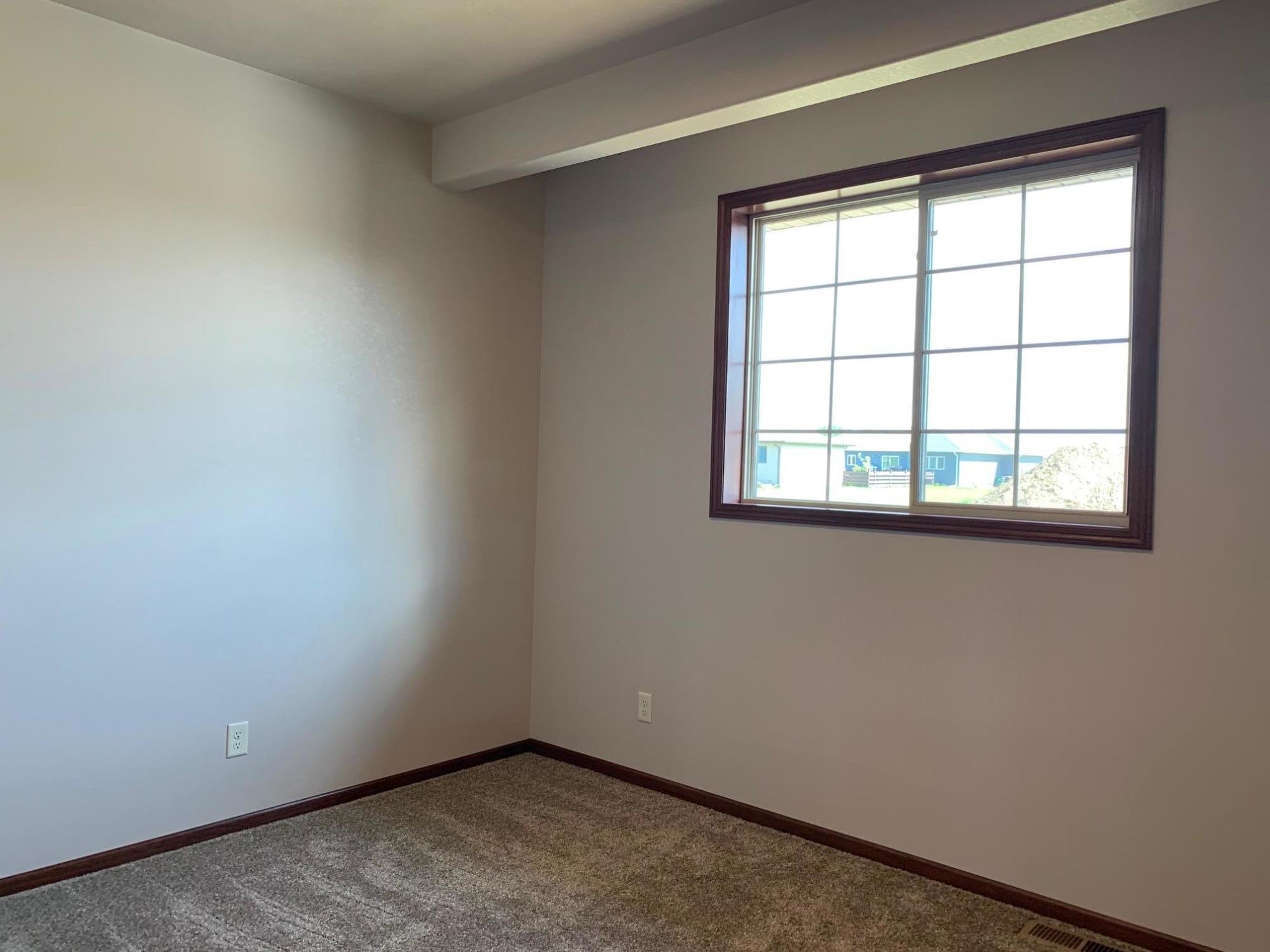 1804 E Birch