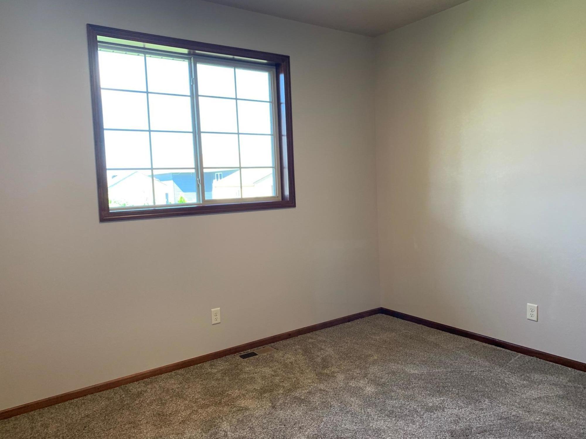 1804 E Birch