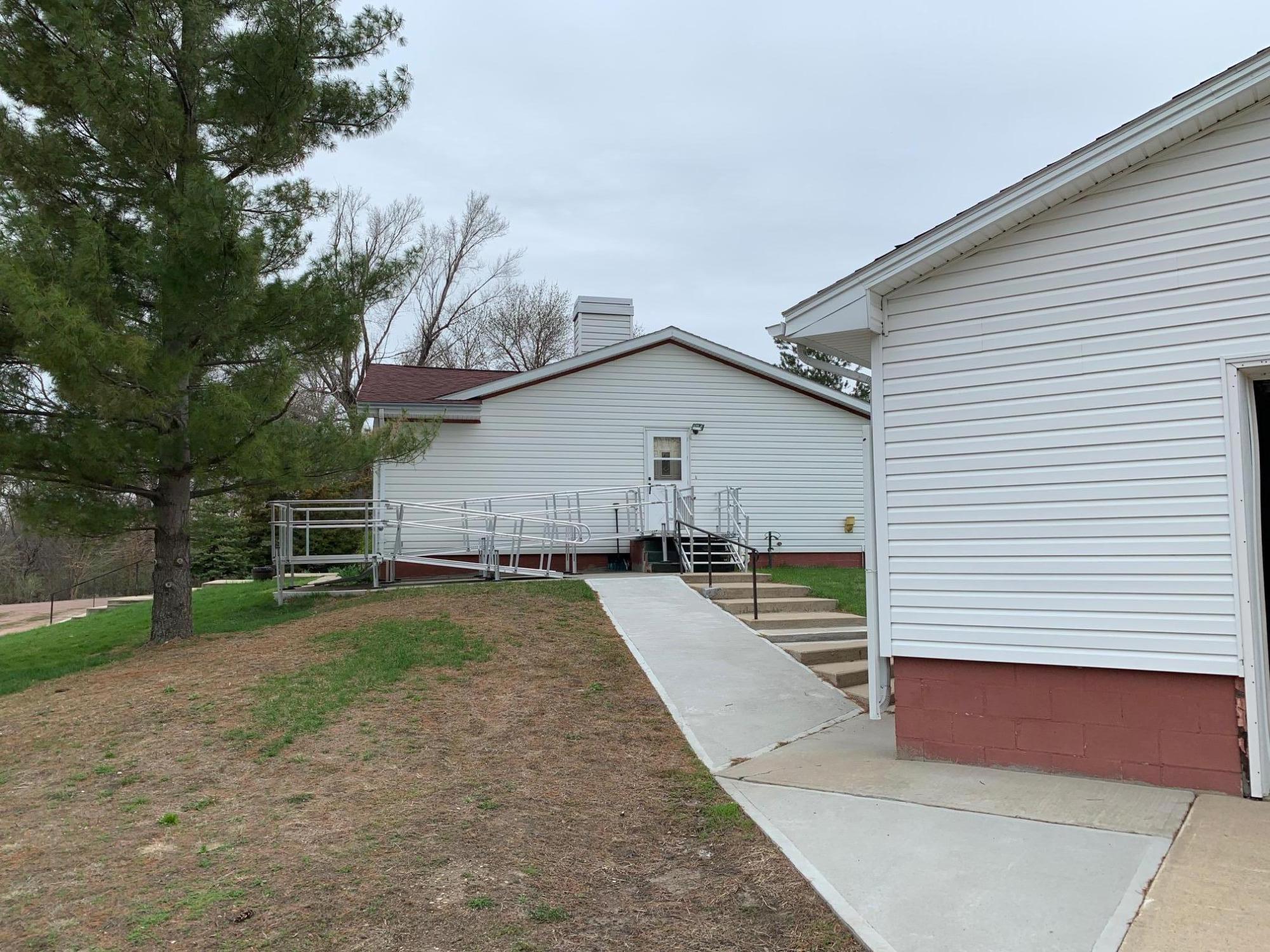 192 S Harmon Dr