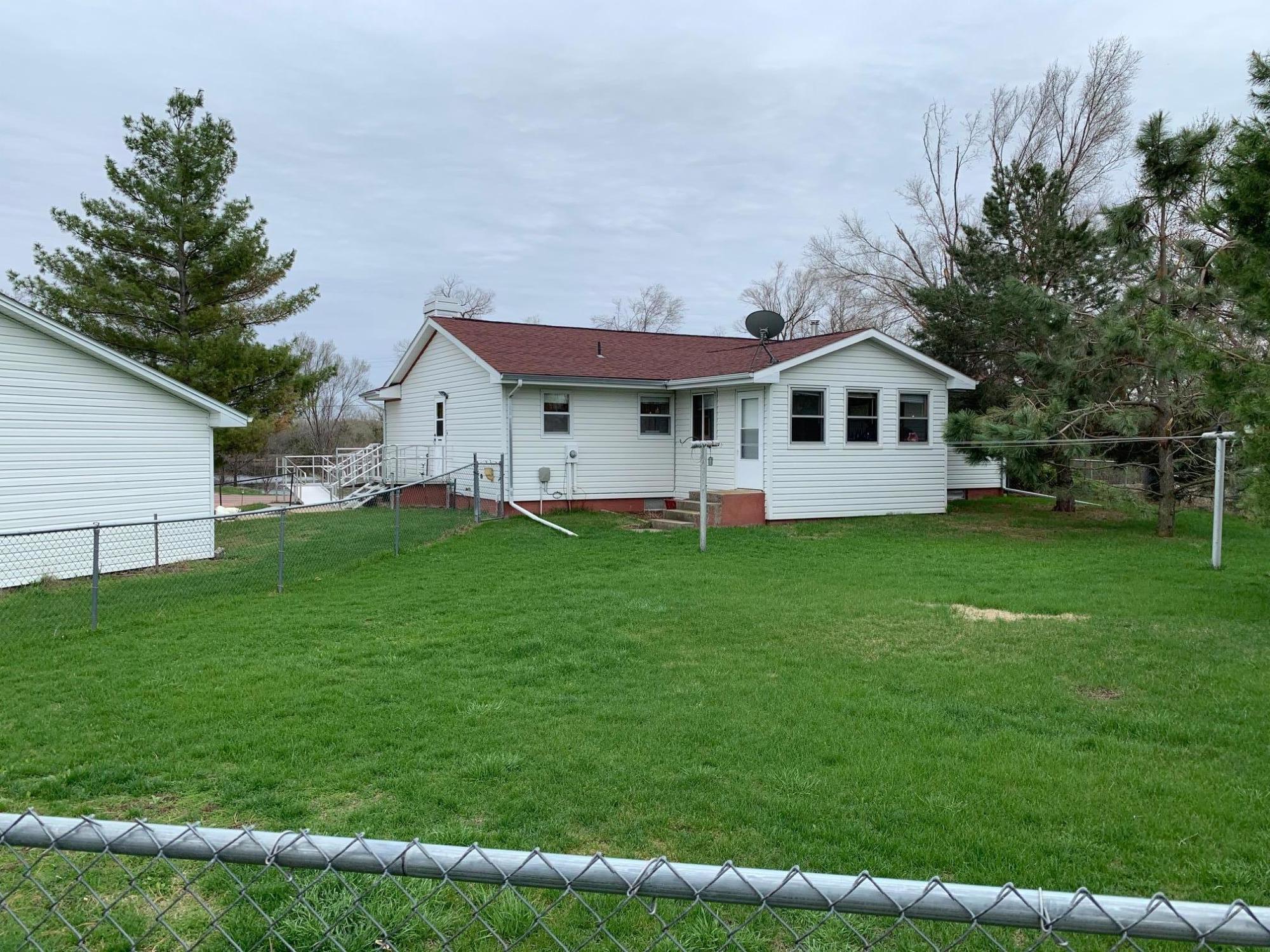 192 S Harmon Dr