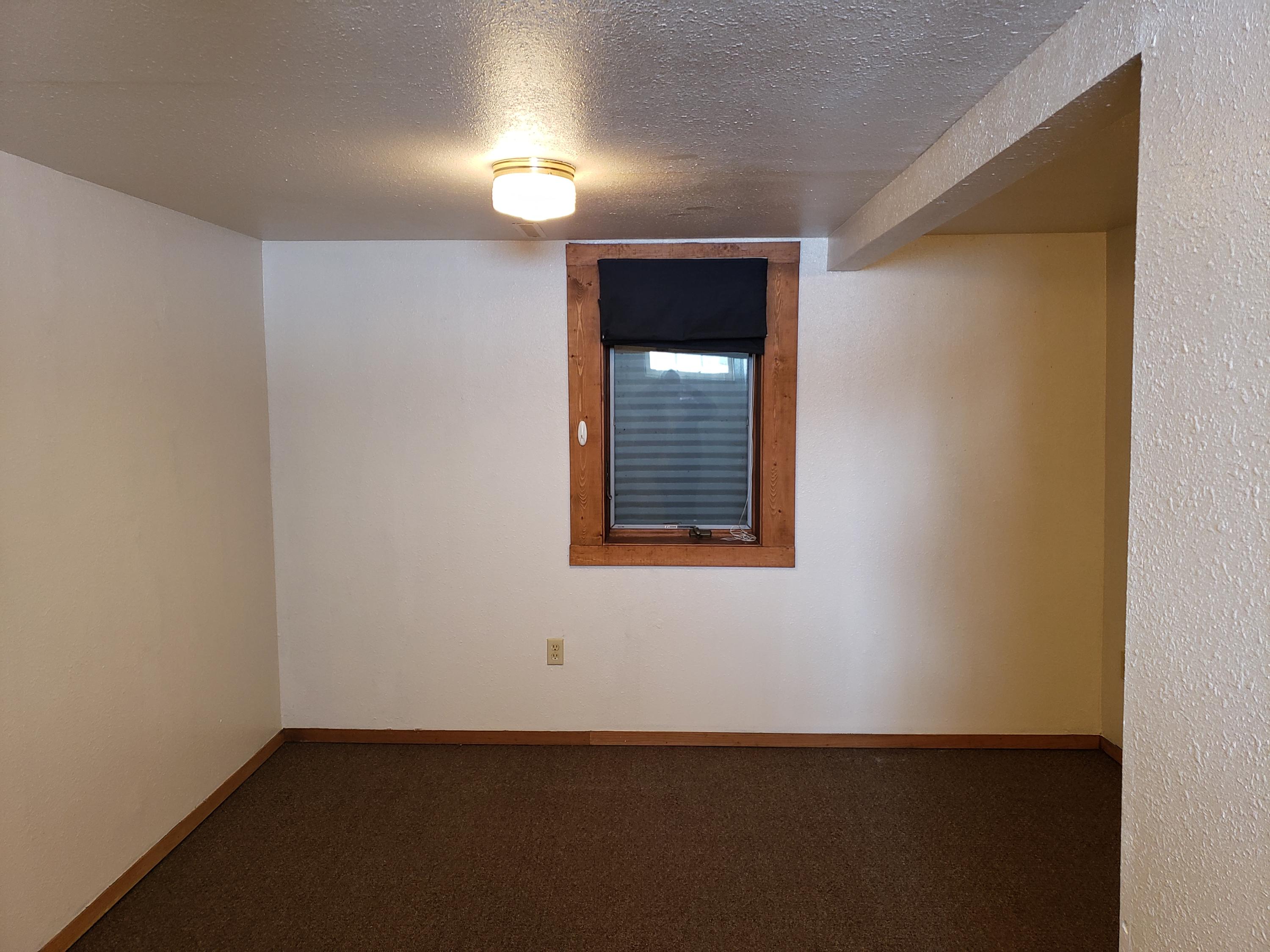 1208 W 3rd Ave