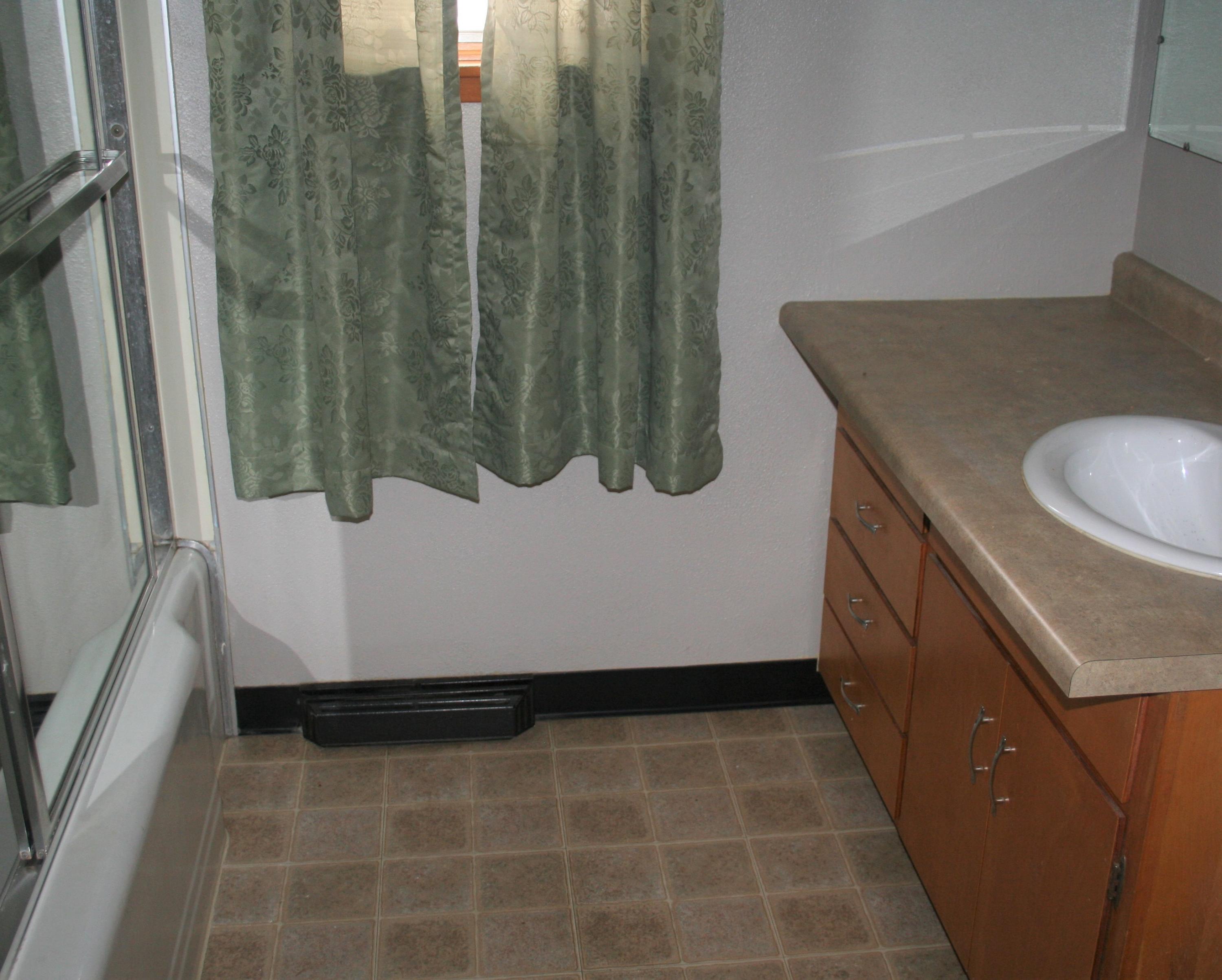 212 W 13th Ave