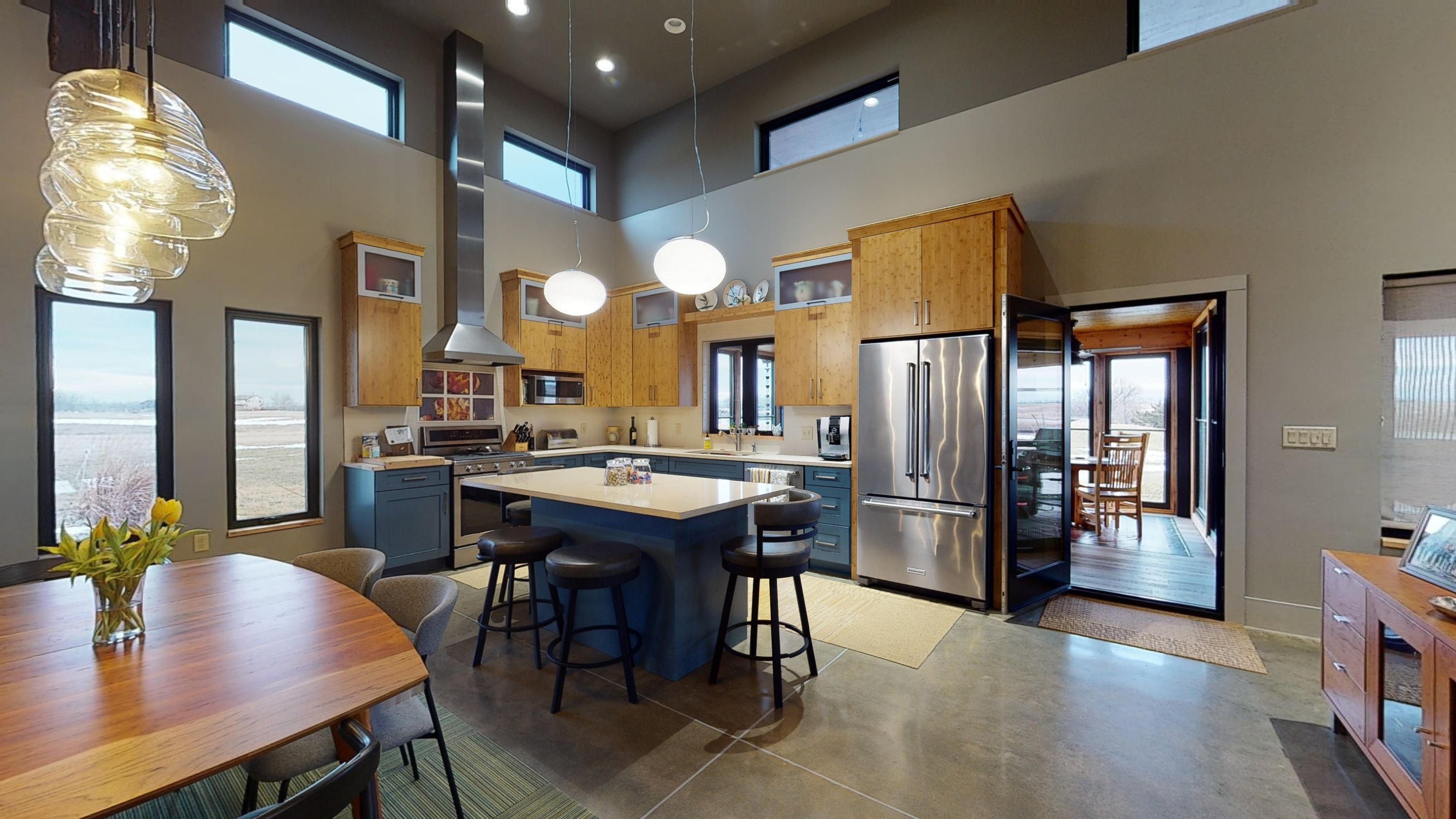 3321 Maui Dr