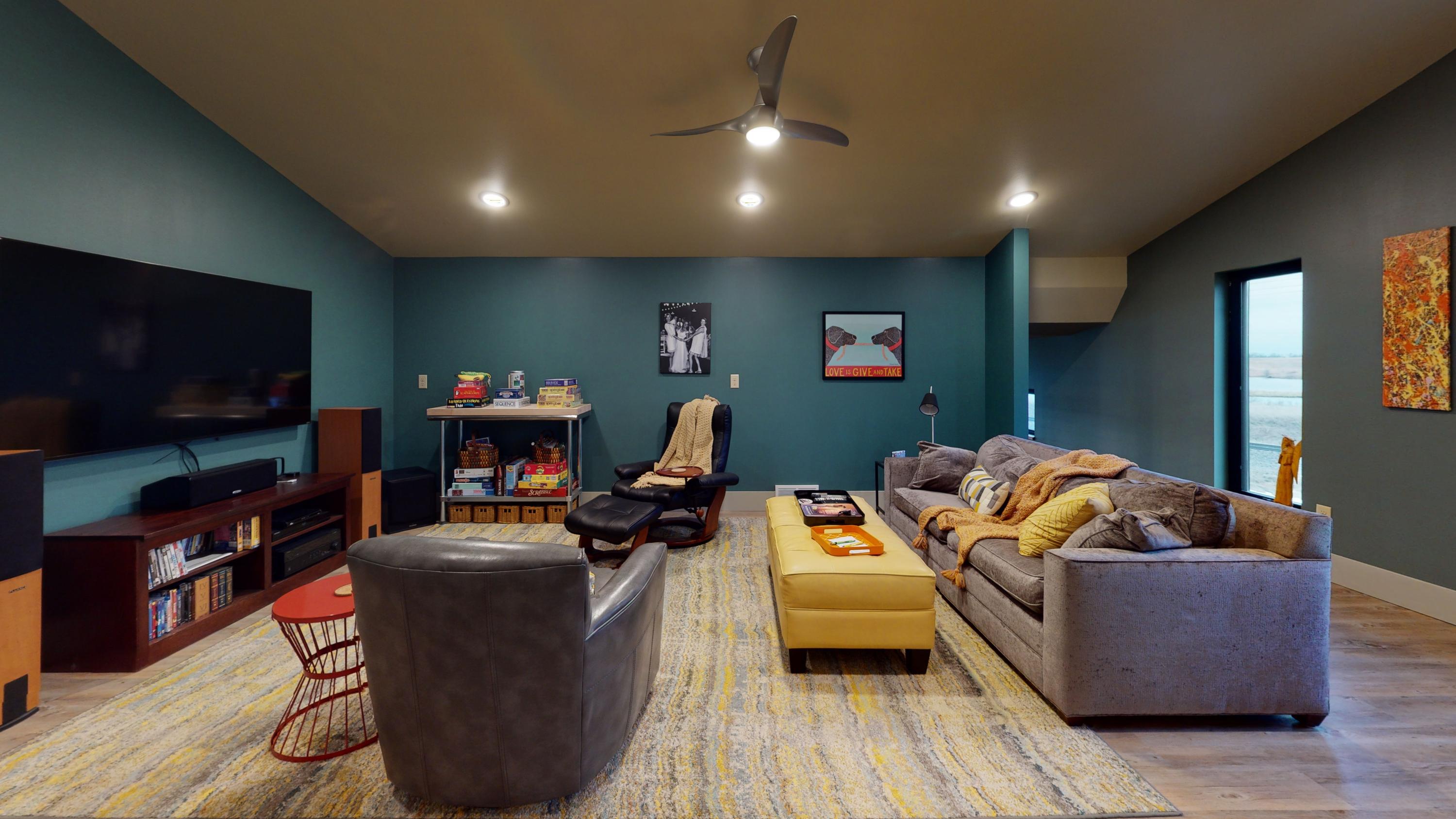 3321 Maui Dr