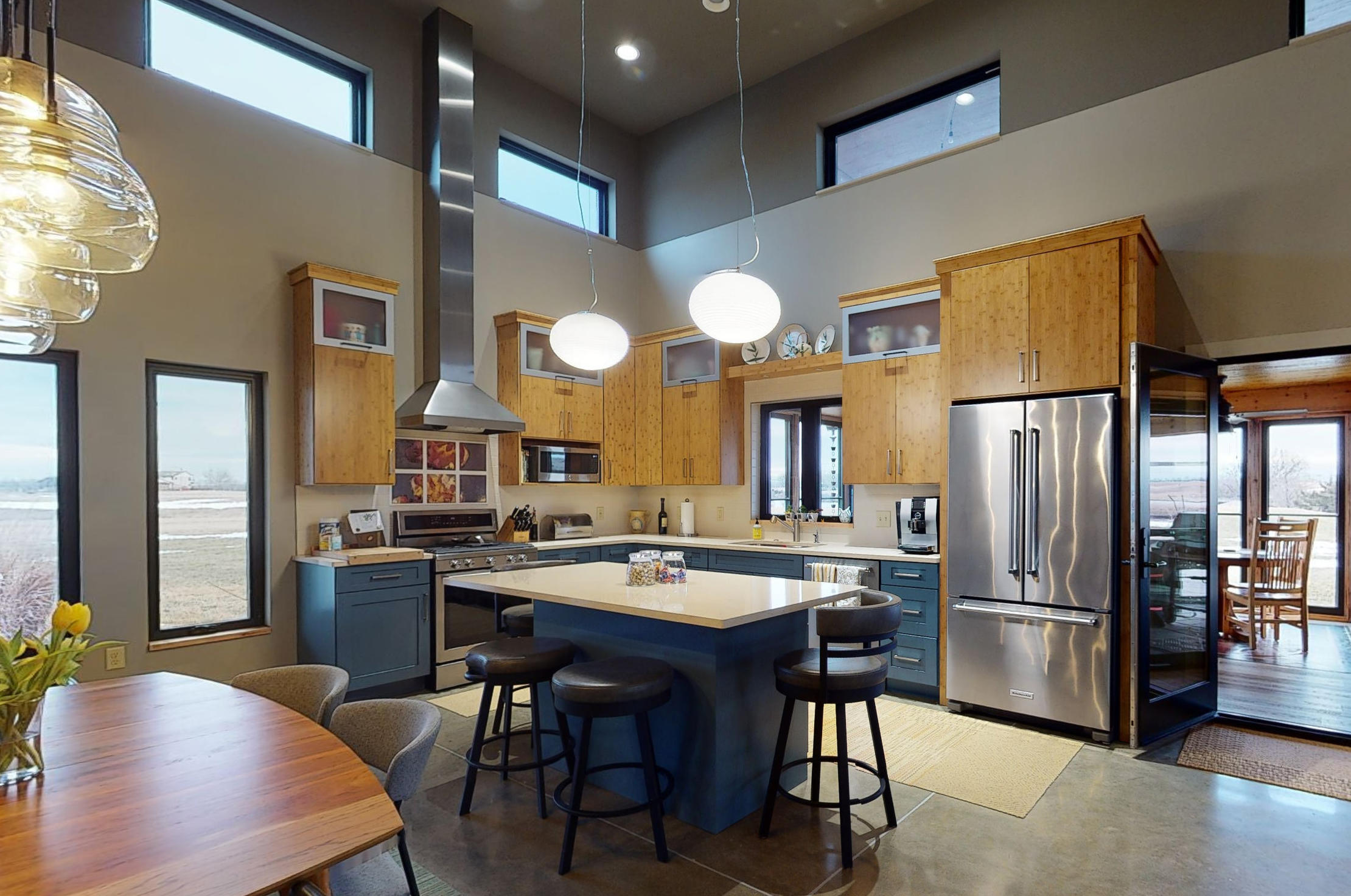 3321 Maui Dr