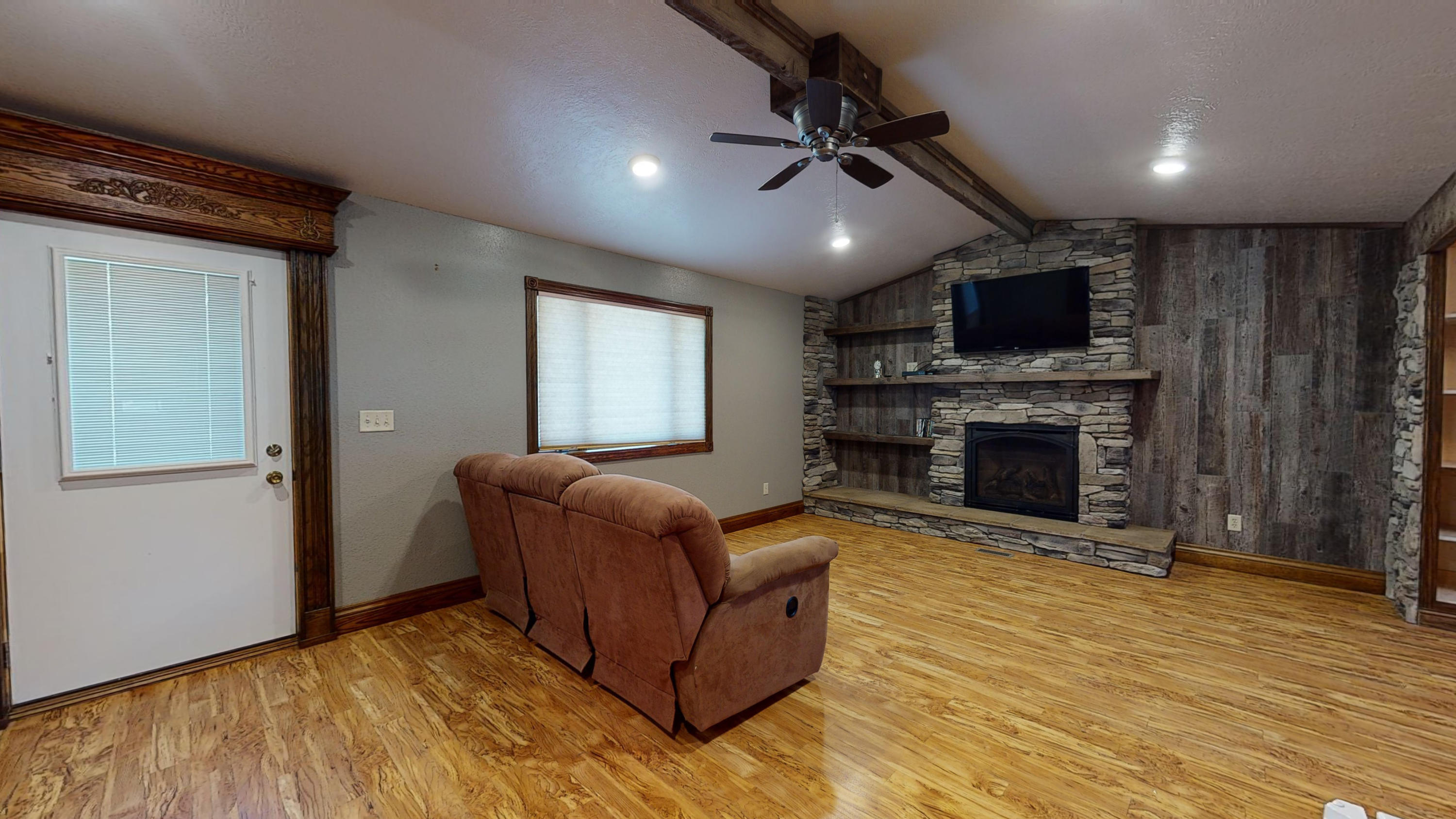25892 S HWY 37