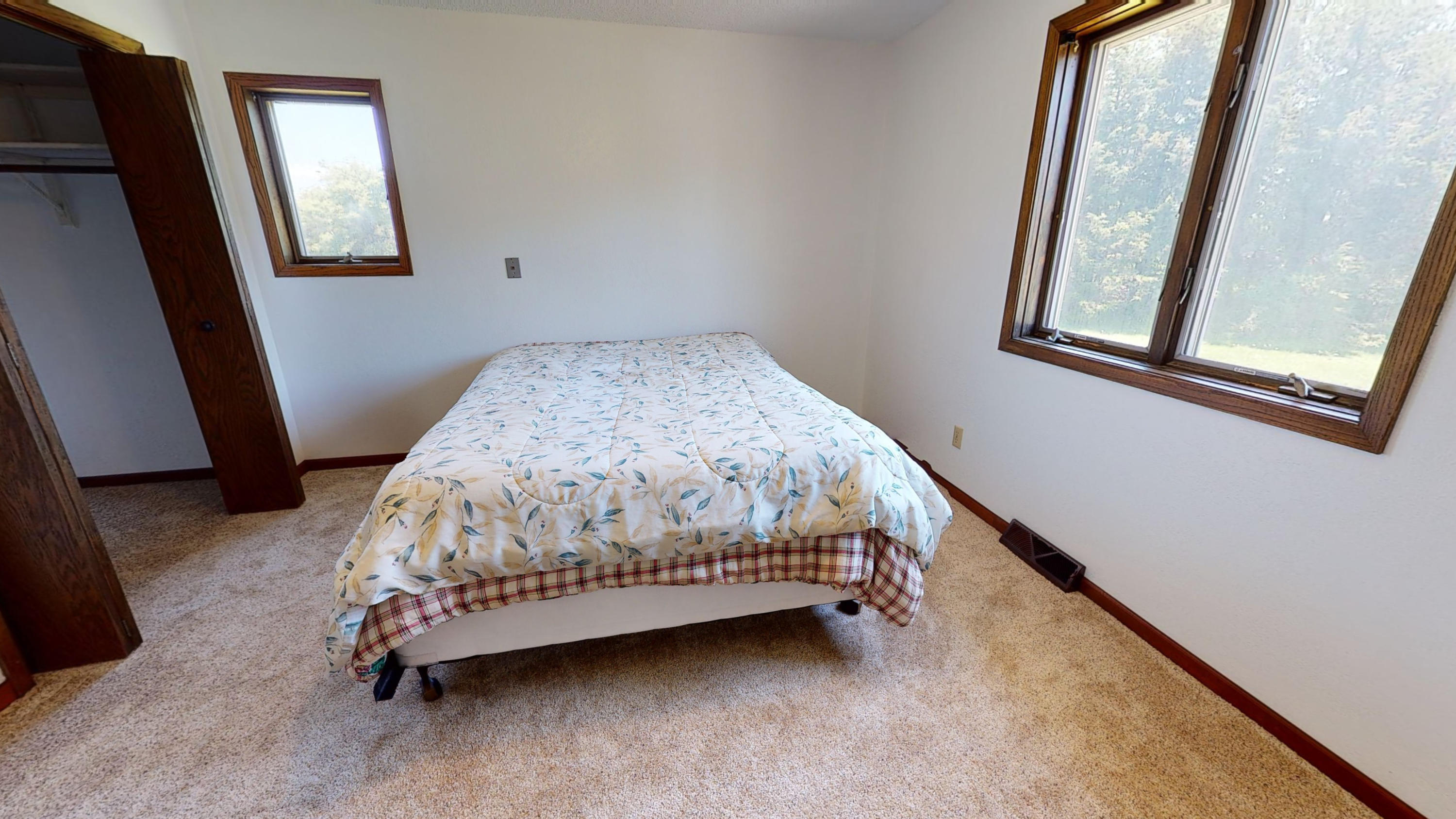 25892 S HWY 37