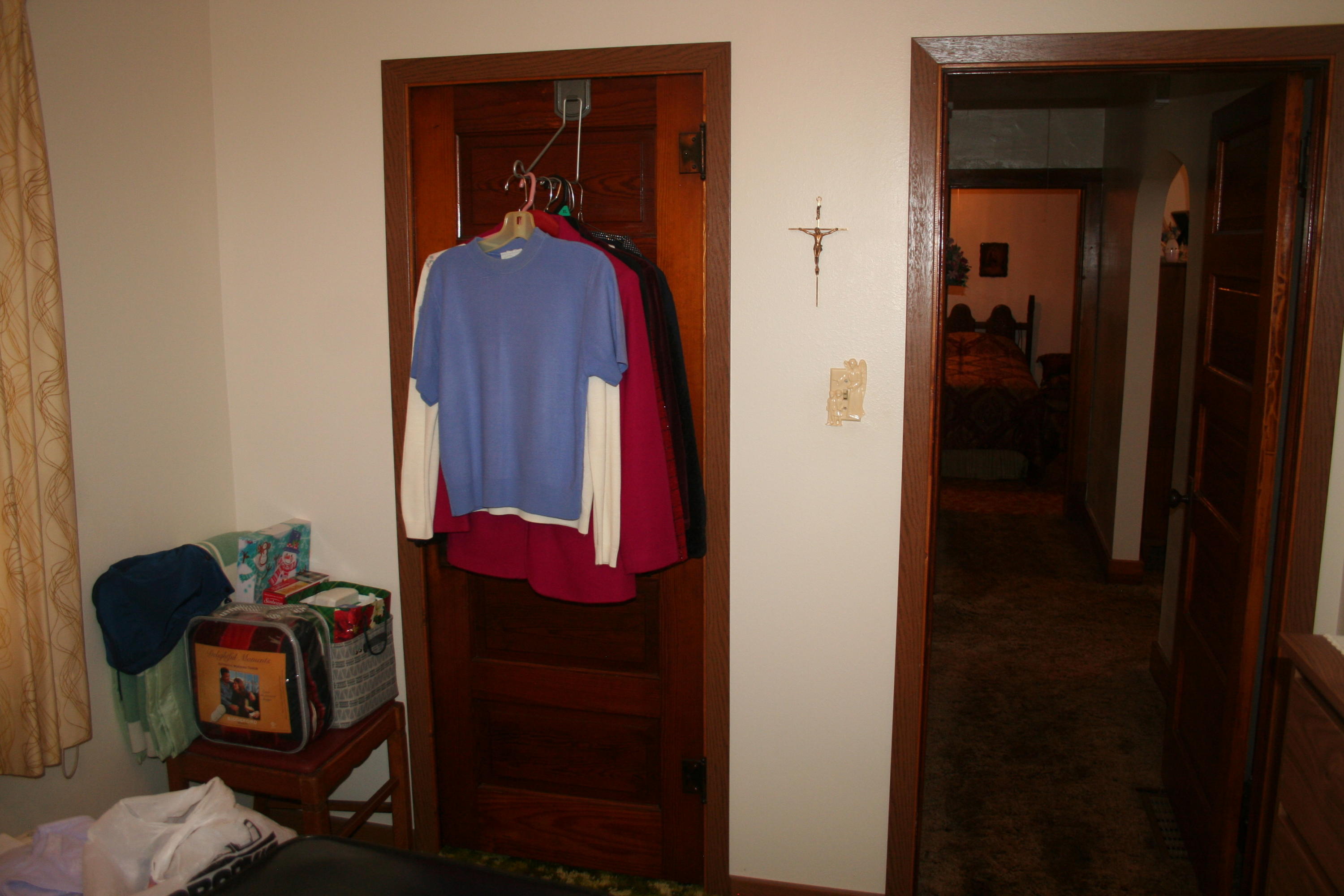720 E 7th St