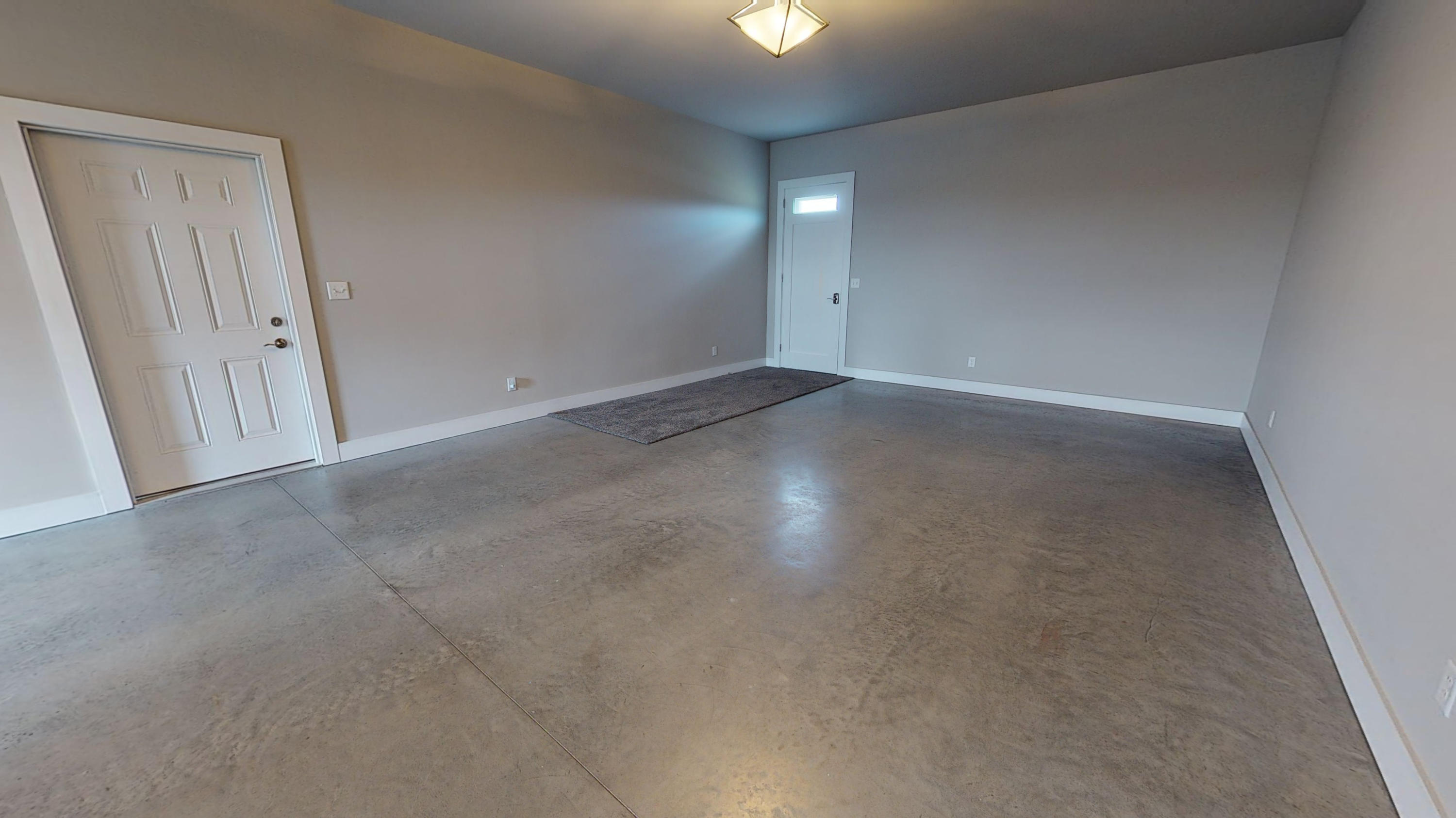 6011 Livesay Ln