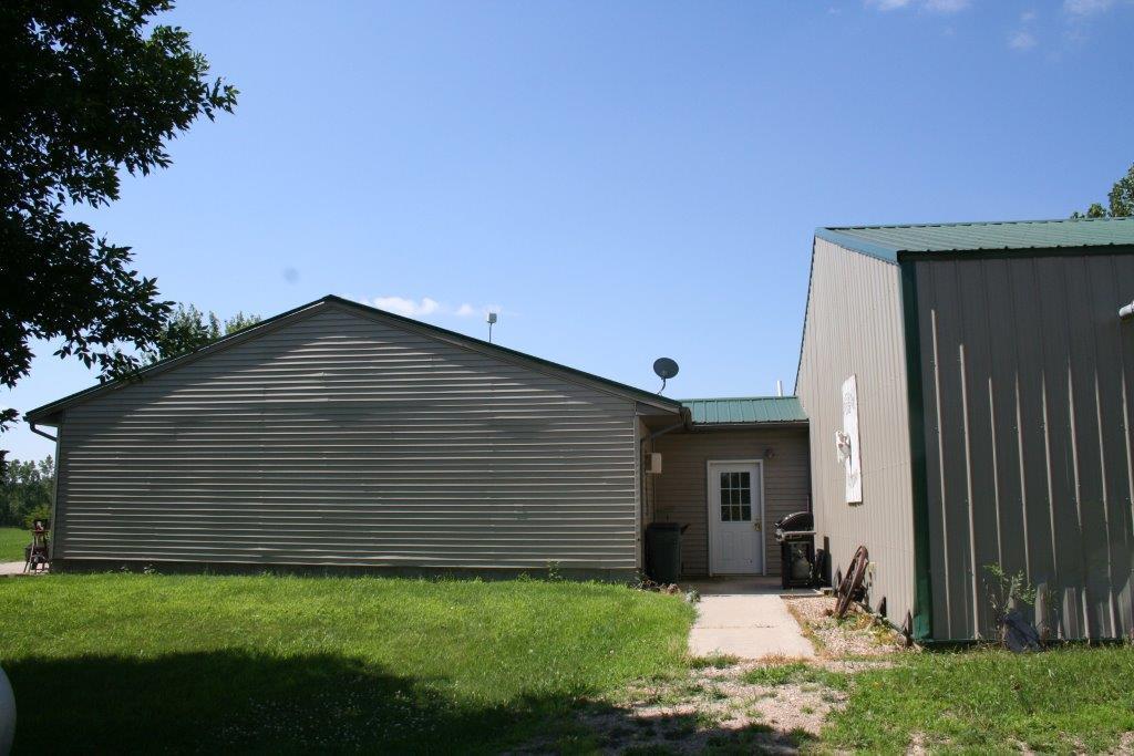 25325 405th Ave