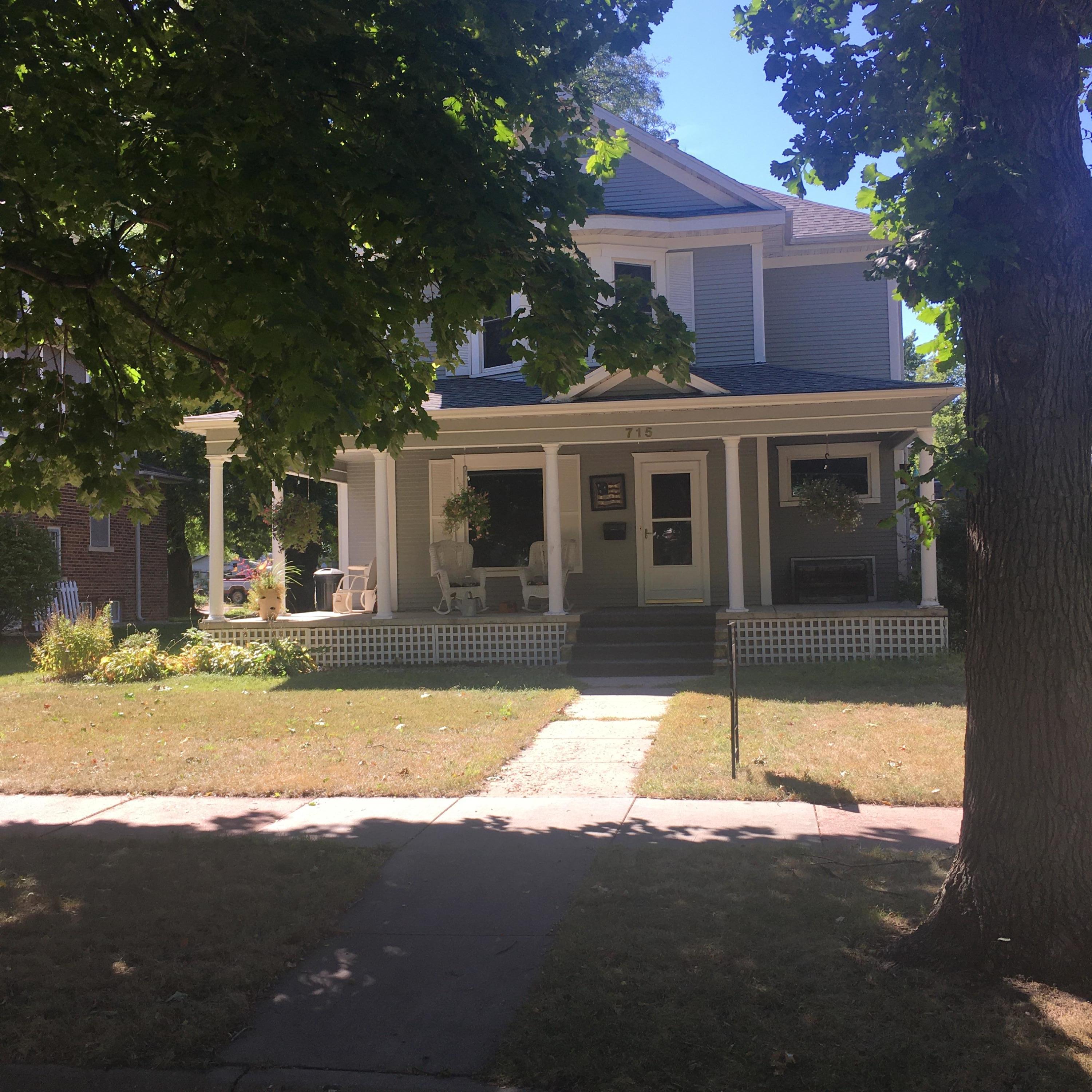 715 W 4th Ave