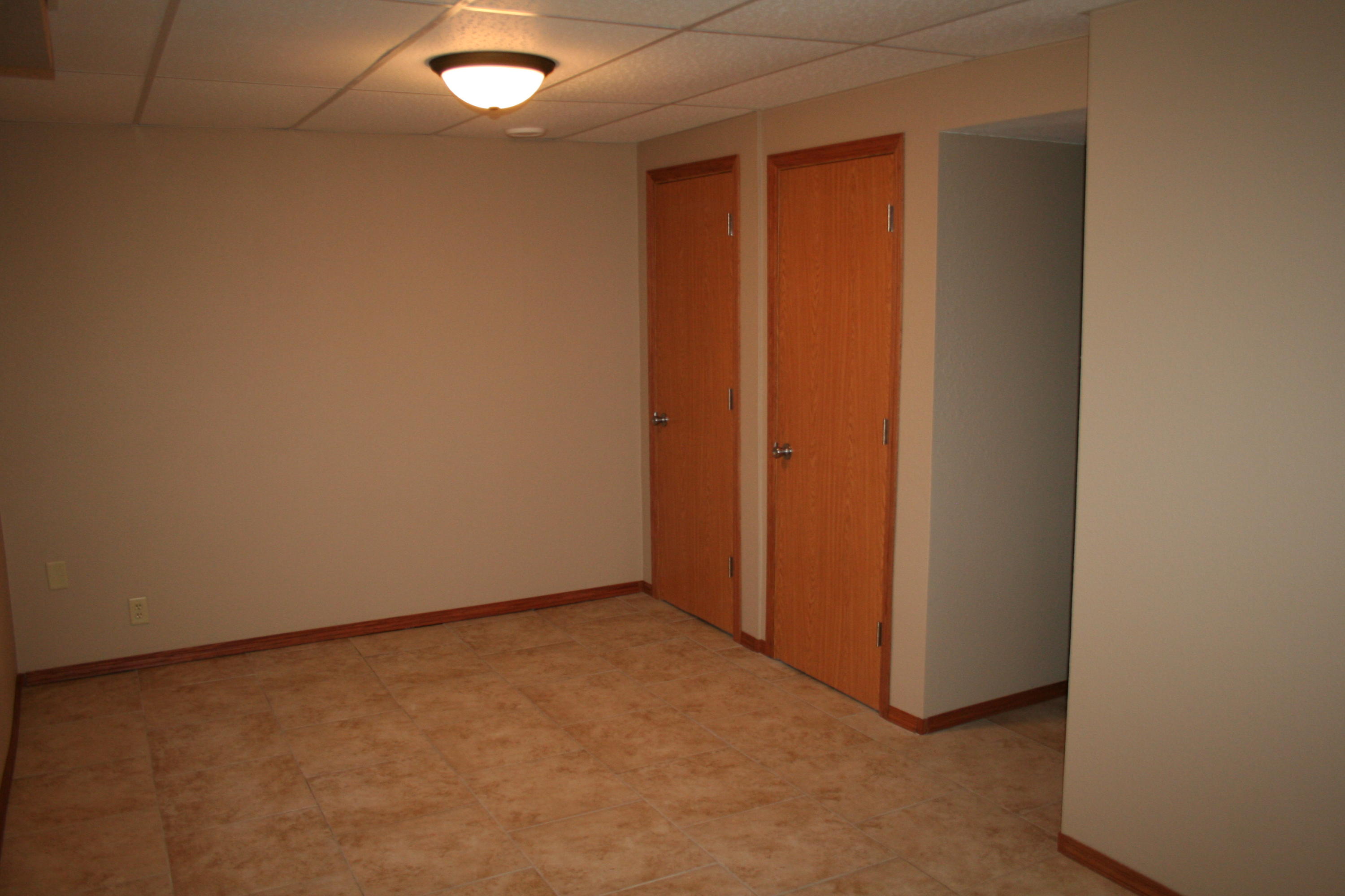 2300 KELLY Dr