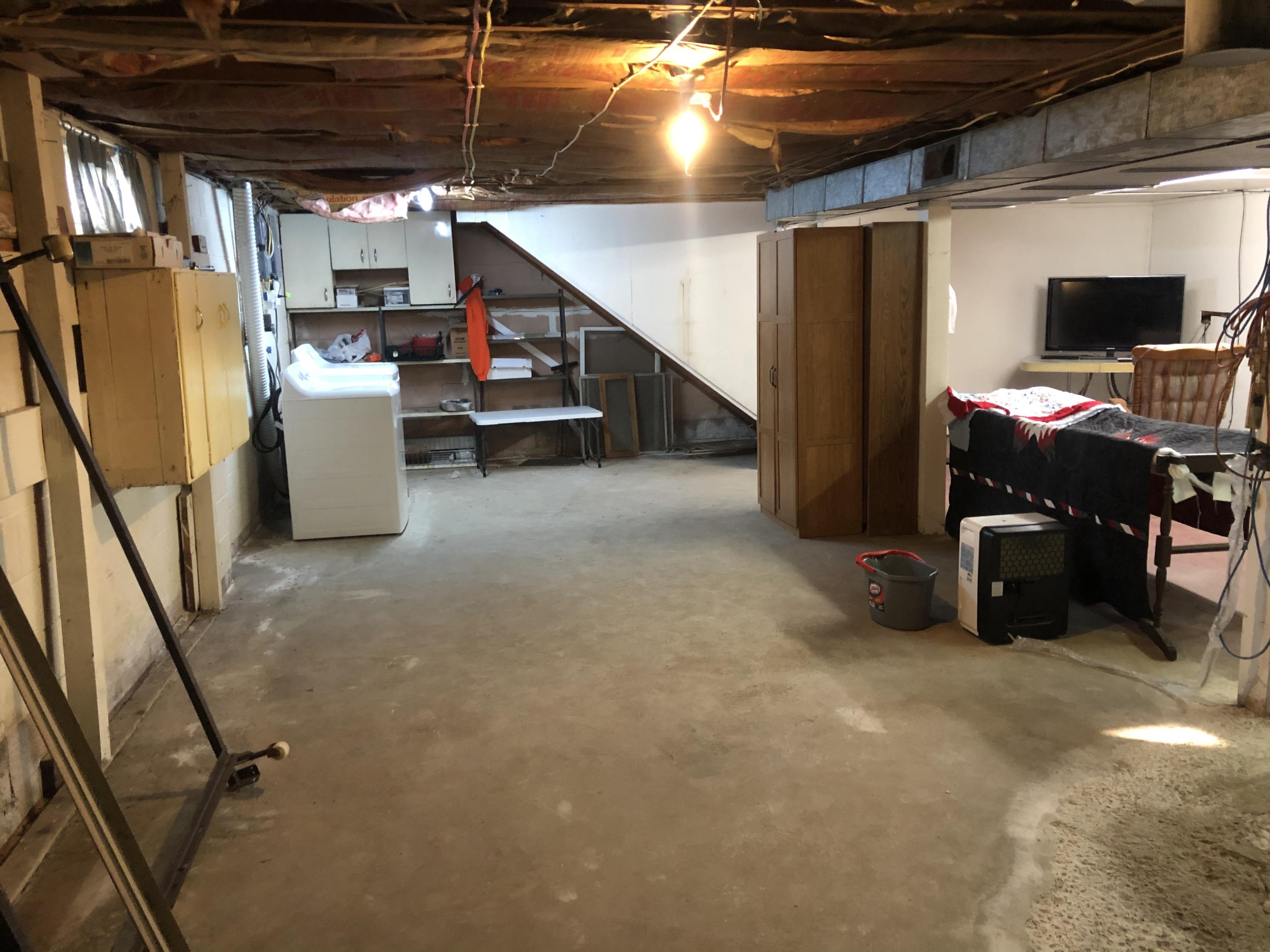 308 S Main St