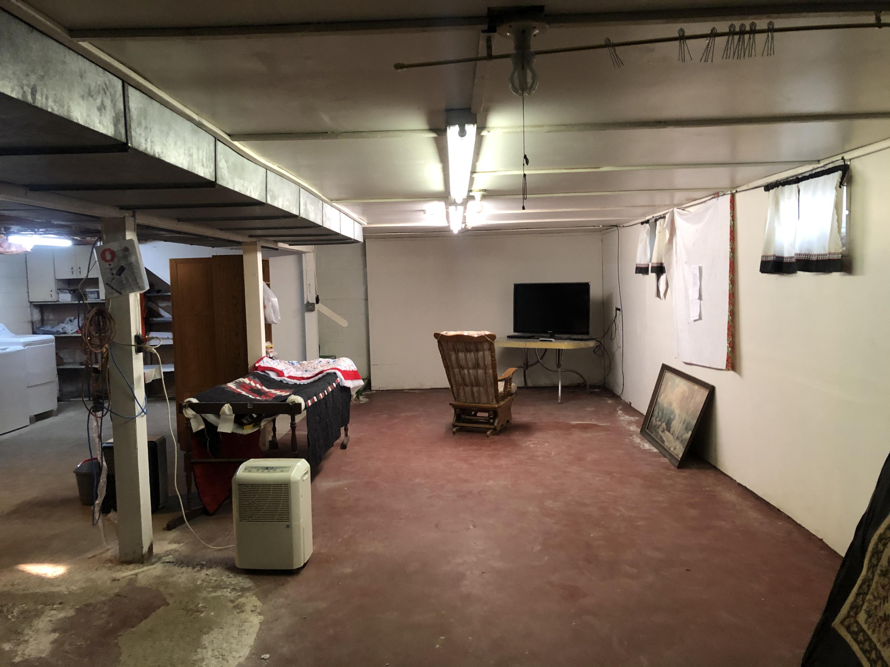 308 S Main St