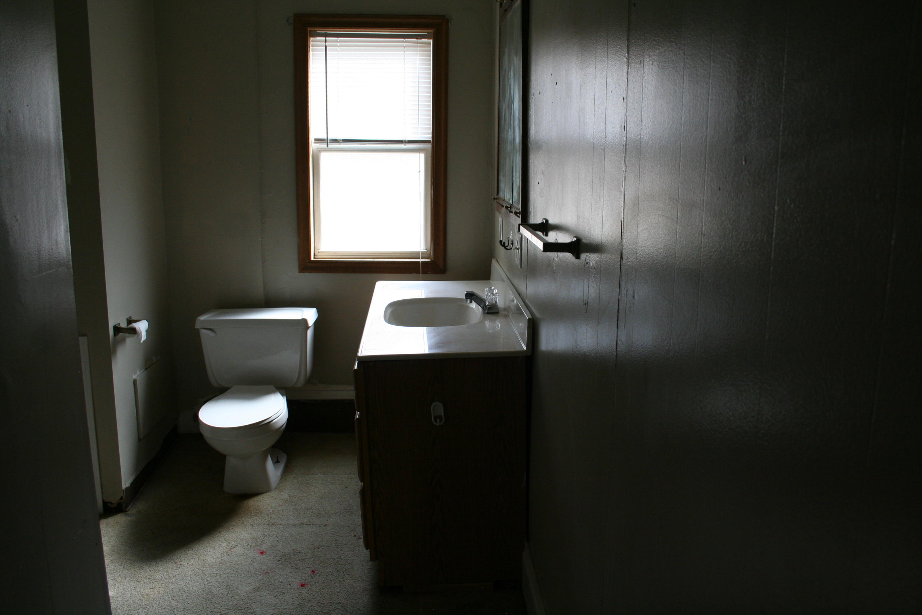 601 E 2nd St