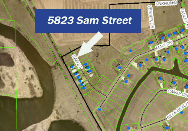 5823 Sam St