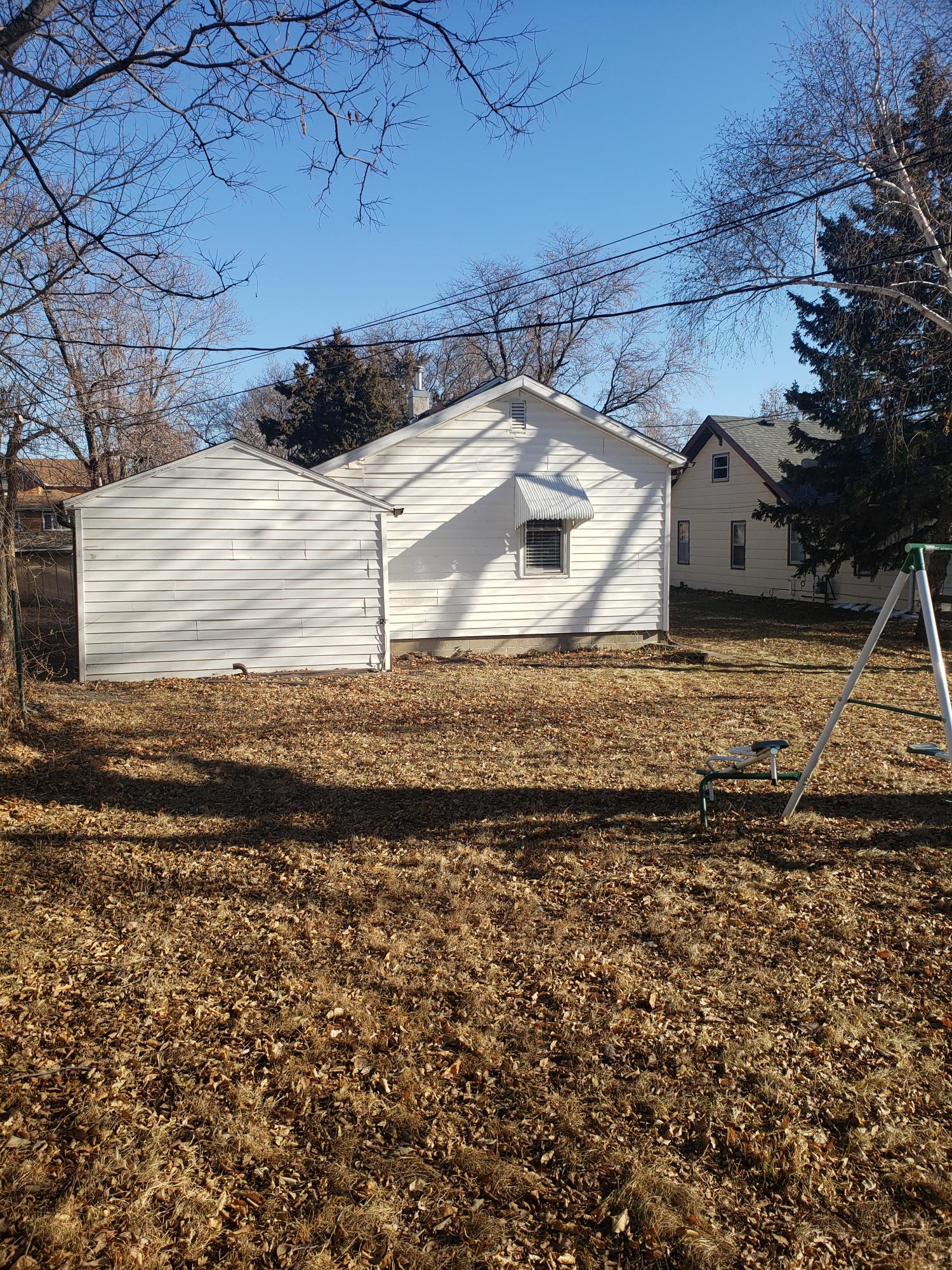 605 S Lawler
