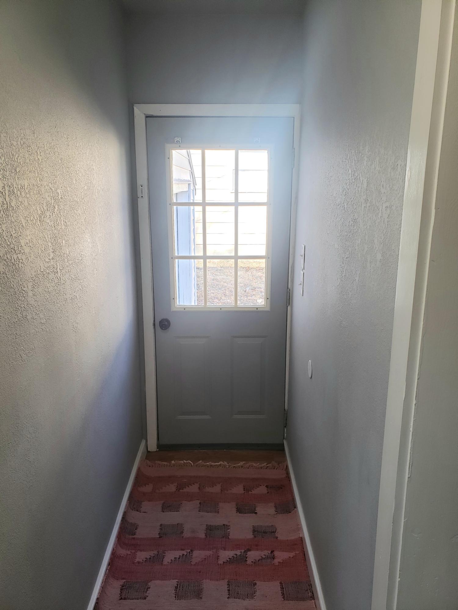 605 S Lawler