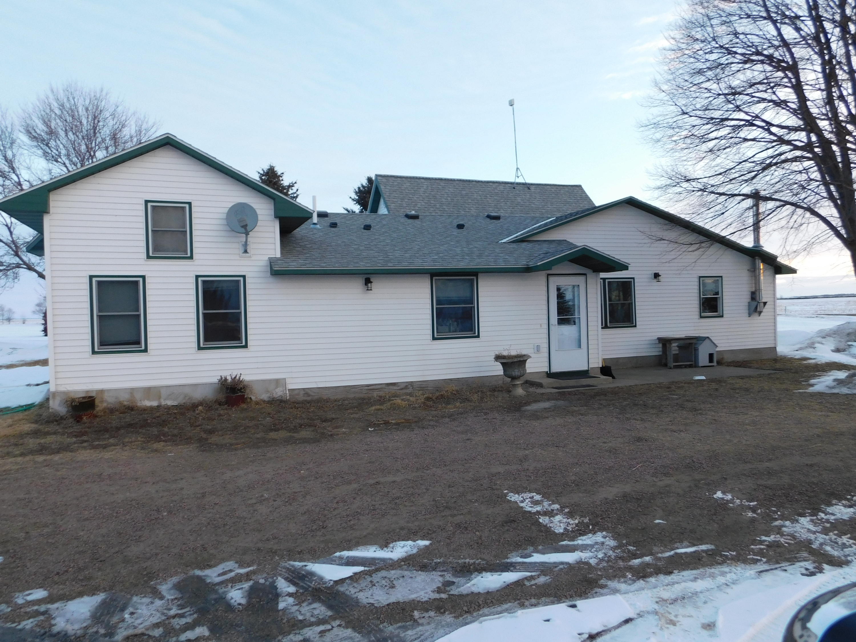 25015 417th Ave