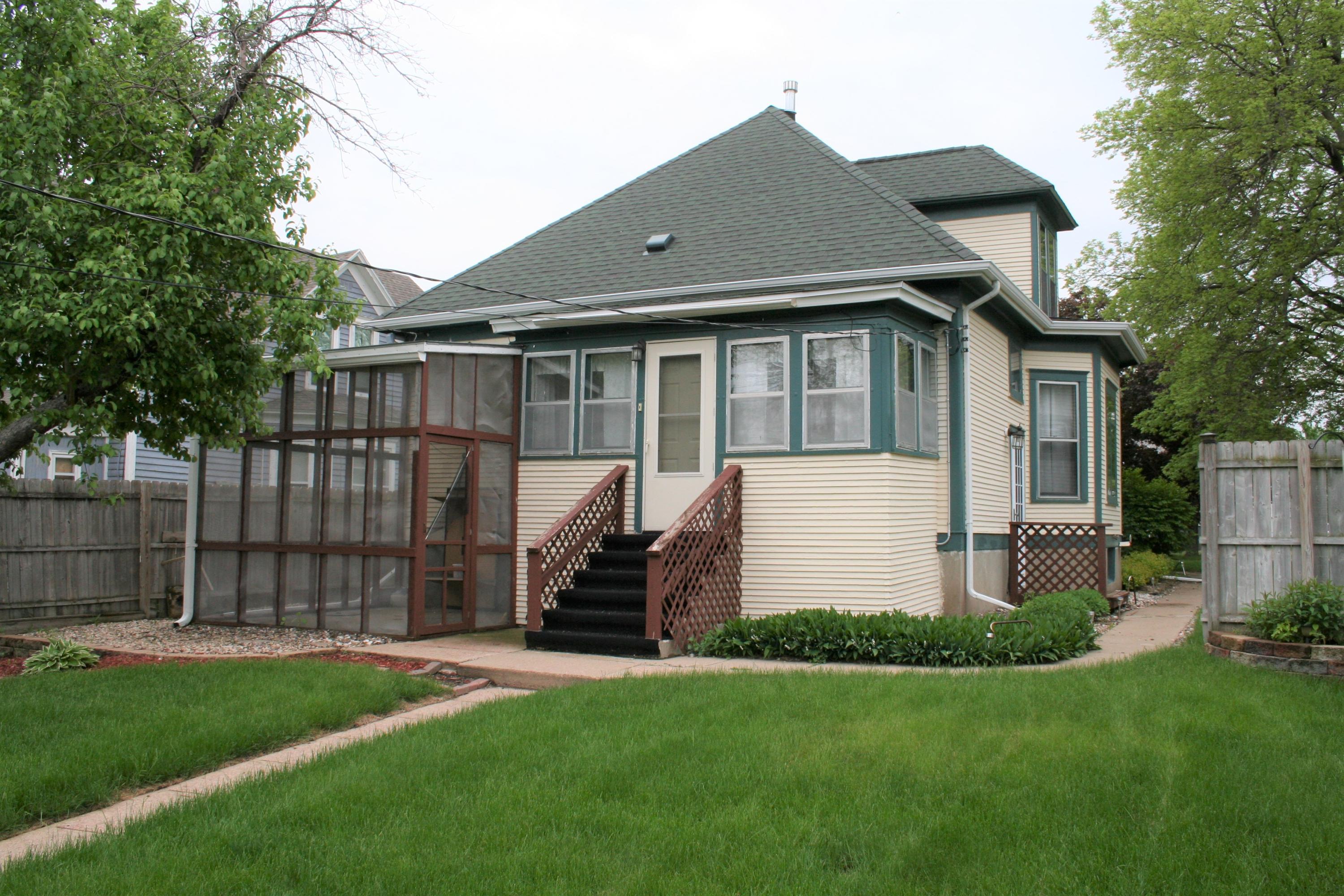 710 E 1st Ave