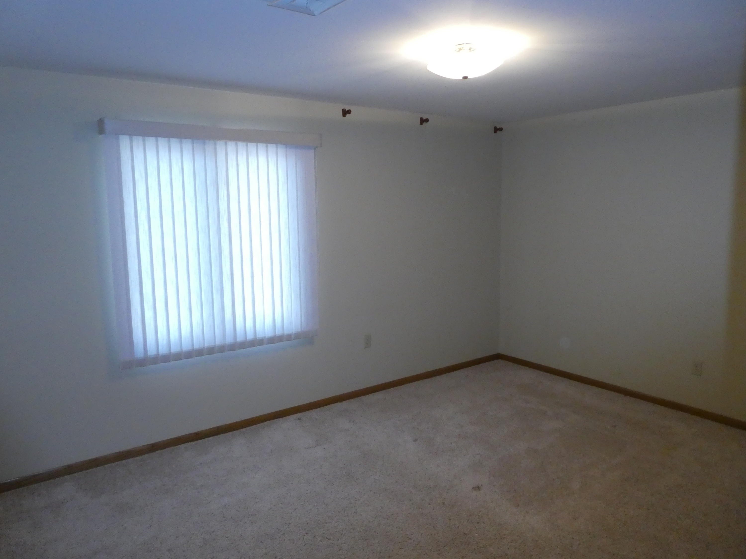 301 S Montana