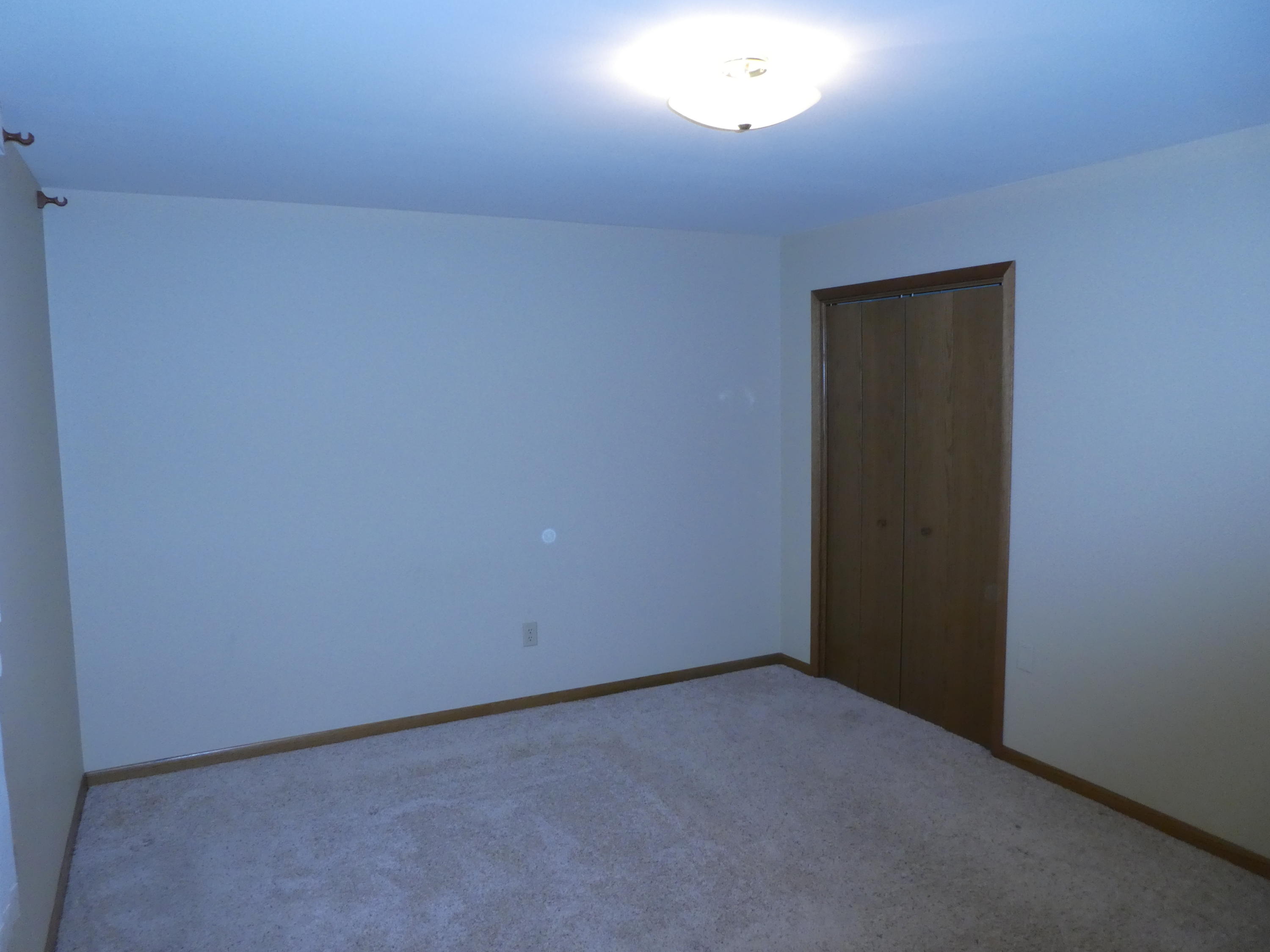 301 S Montana